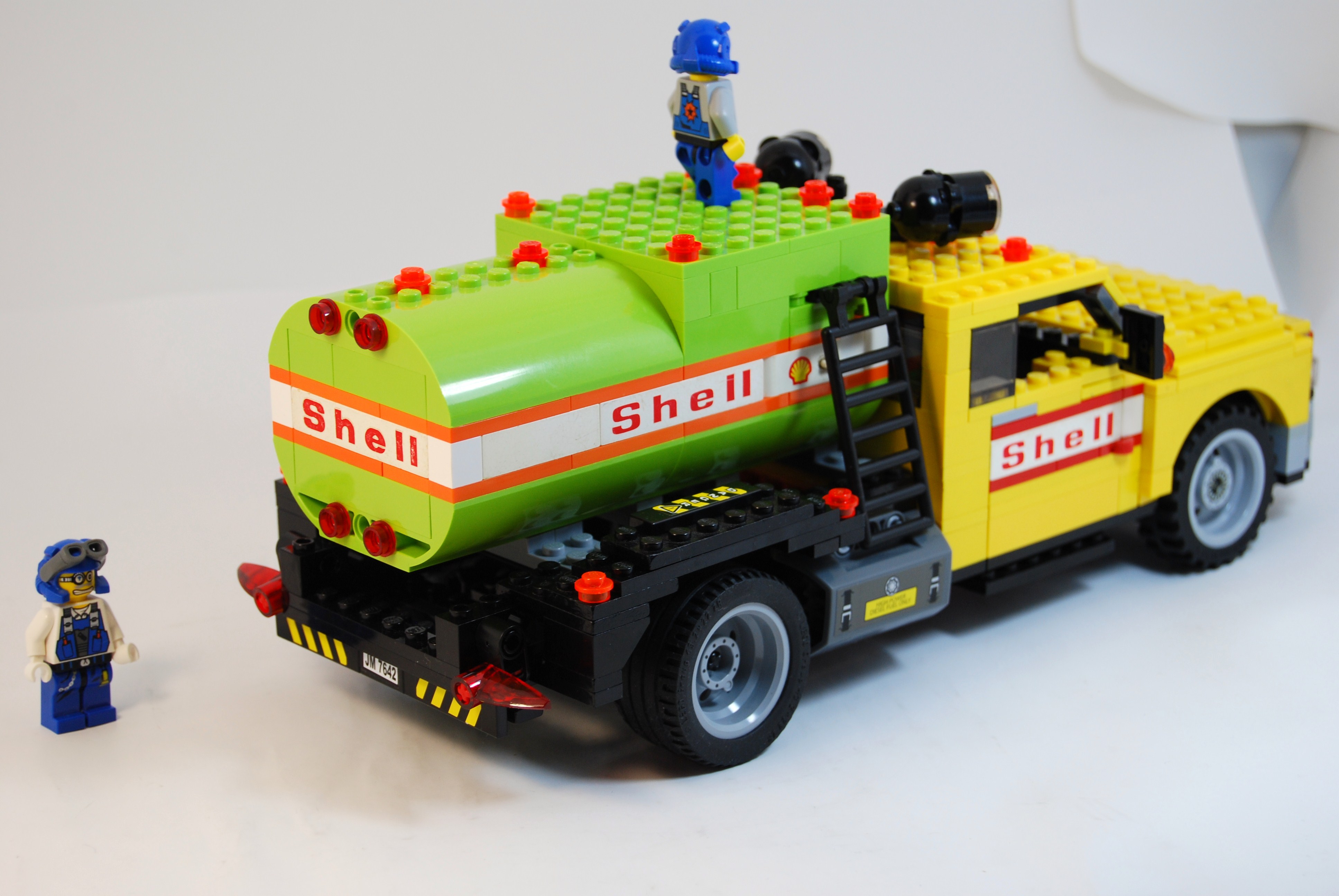 ford_f-350_hd_powerminers_tanker_09.jpg