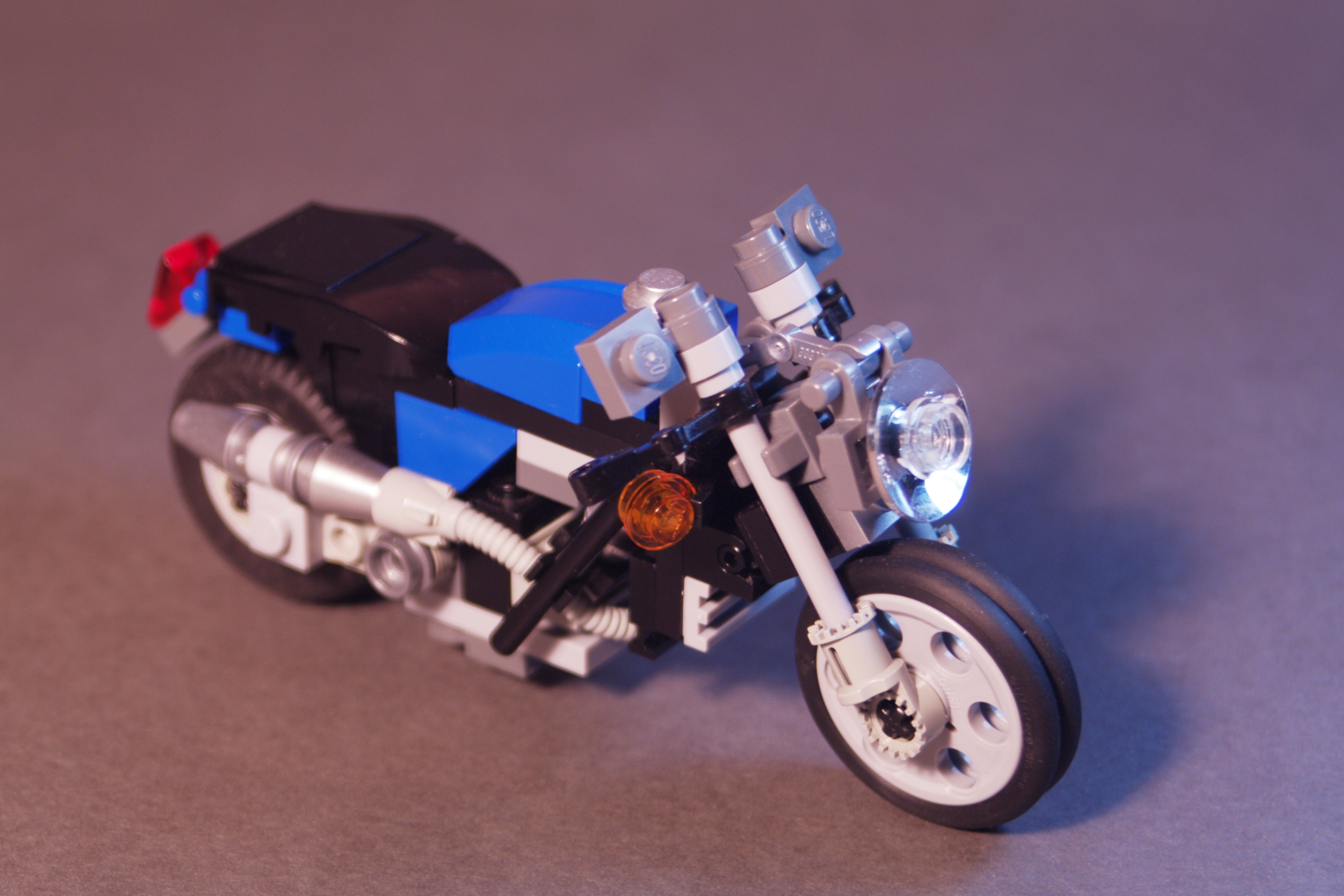 norton_850_commander_03.jpg