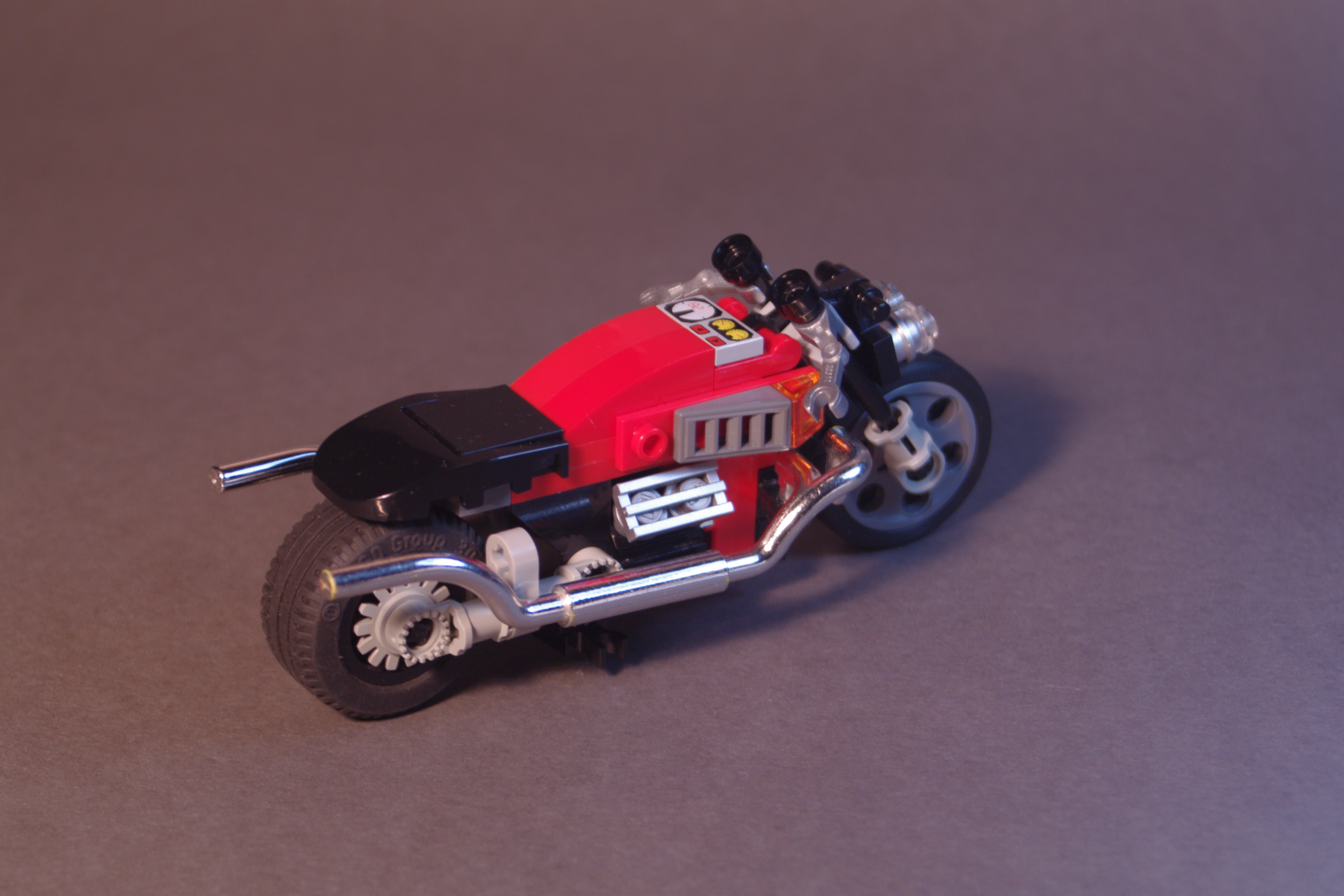 twin_pipe_cruiser_02.jpg