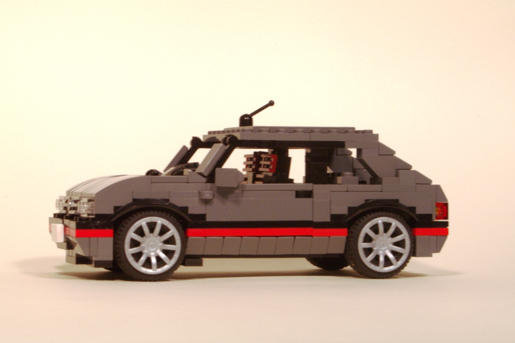 peugeot_205_gti_01.jpg