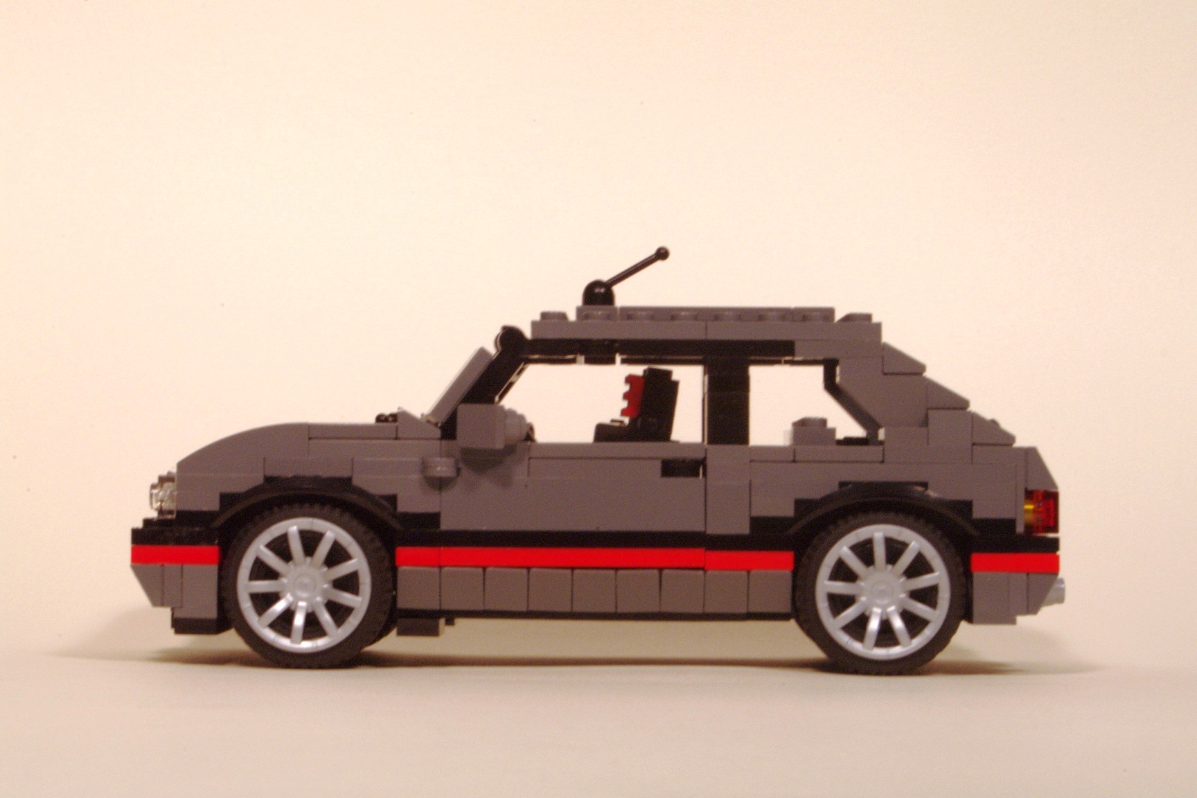 peugeot_205_gti_02.jpg