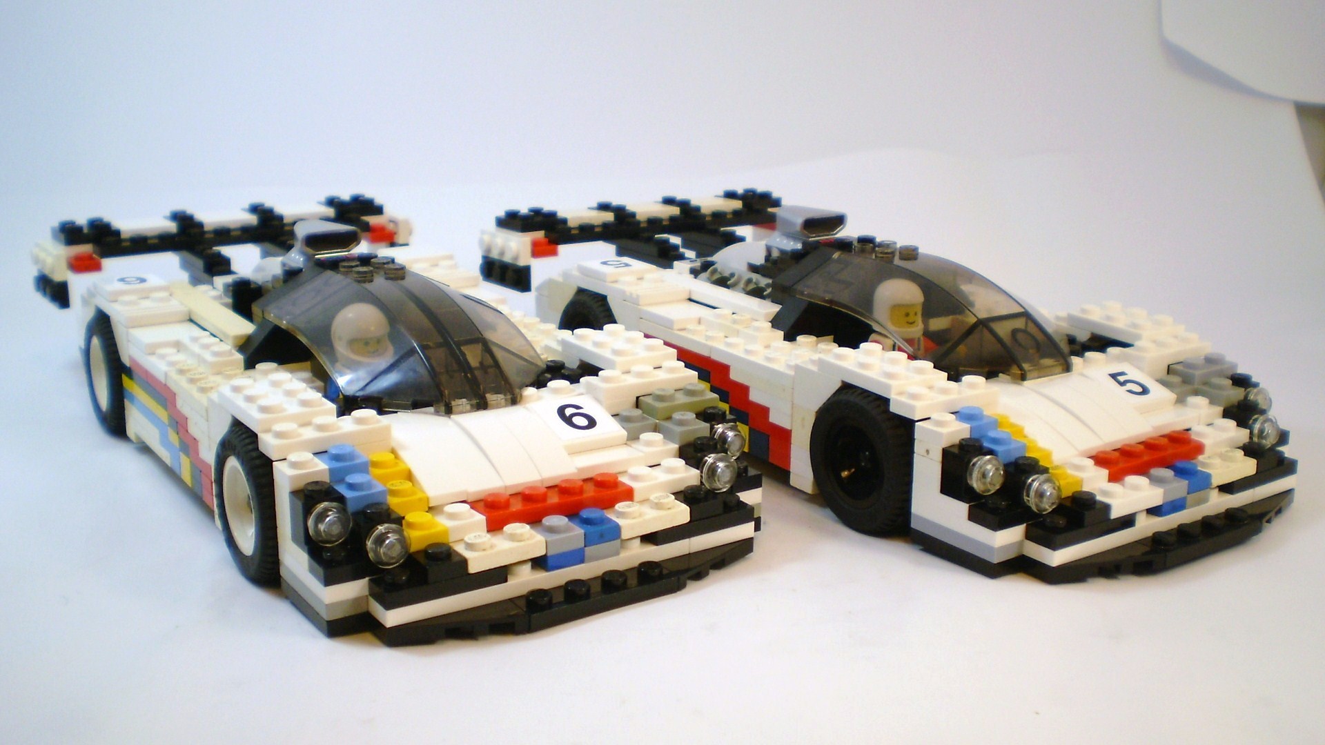 peugeot_905_group_shot_01.jpg