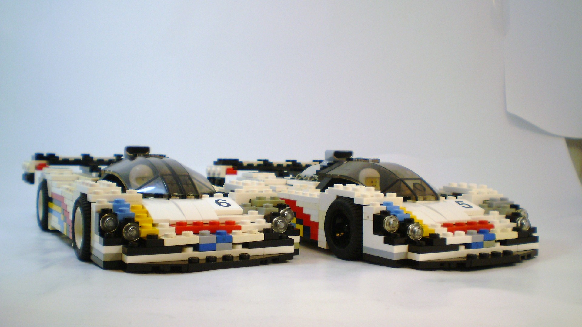 peugeot_905_group_shot_03.jpg