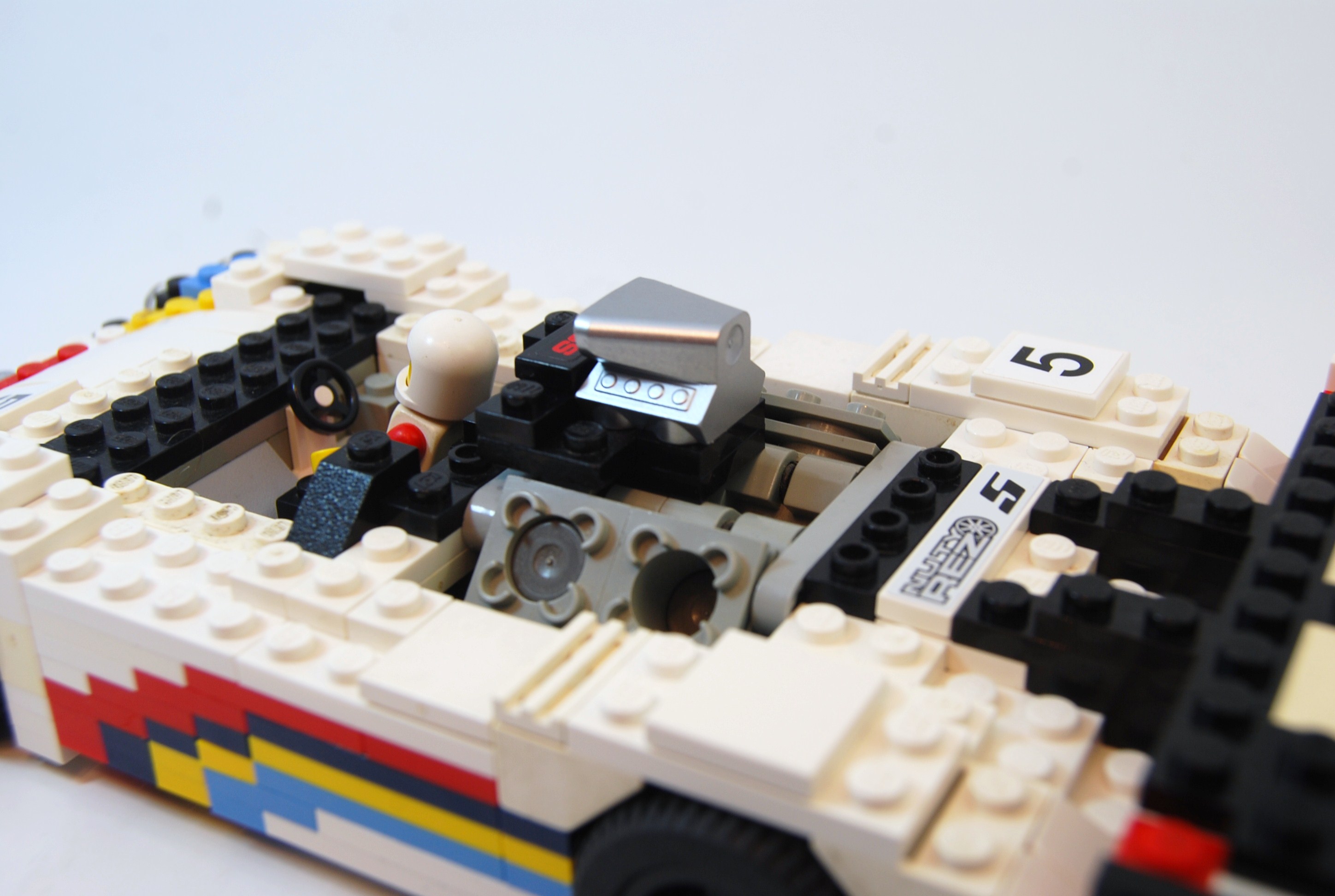 peugeot_905_powertrain_01.jpg