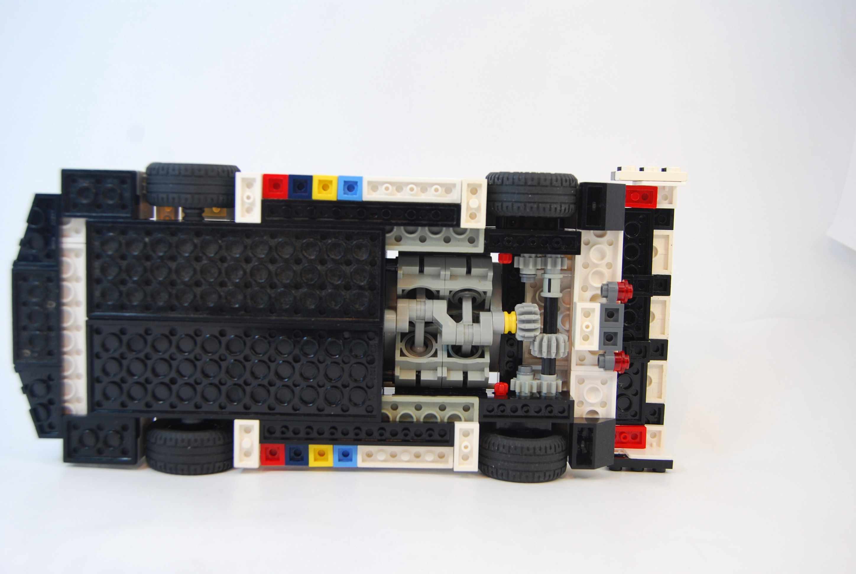 peugeot_905_powertrain_03.jpg