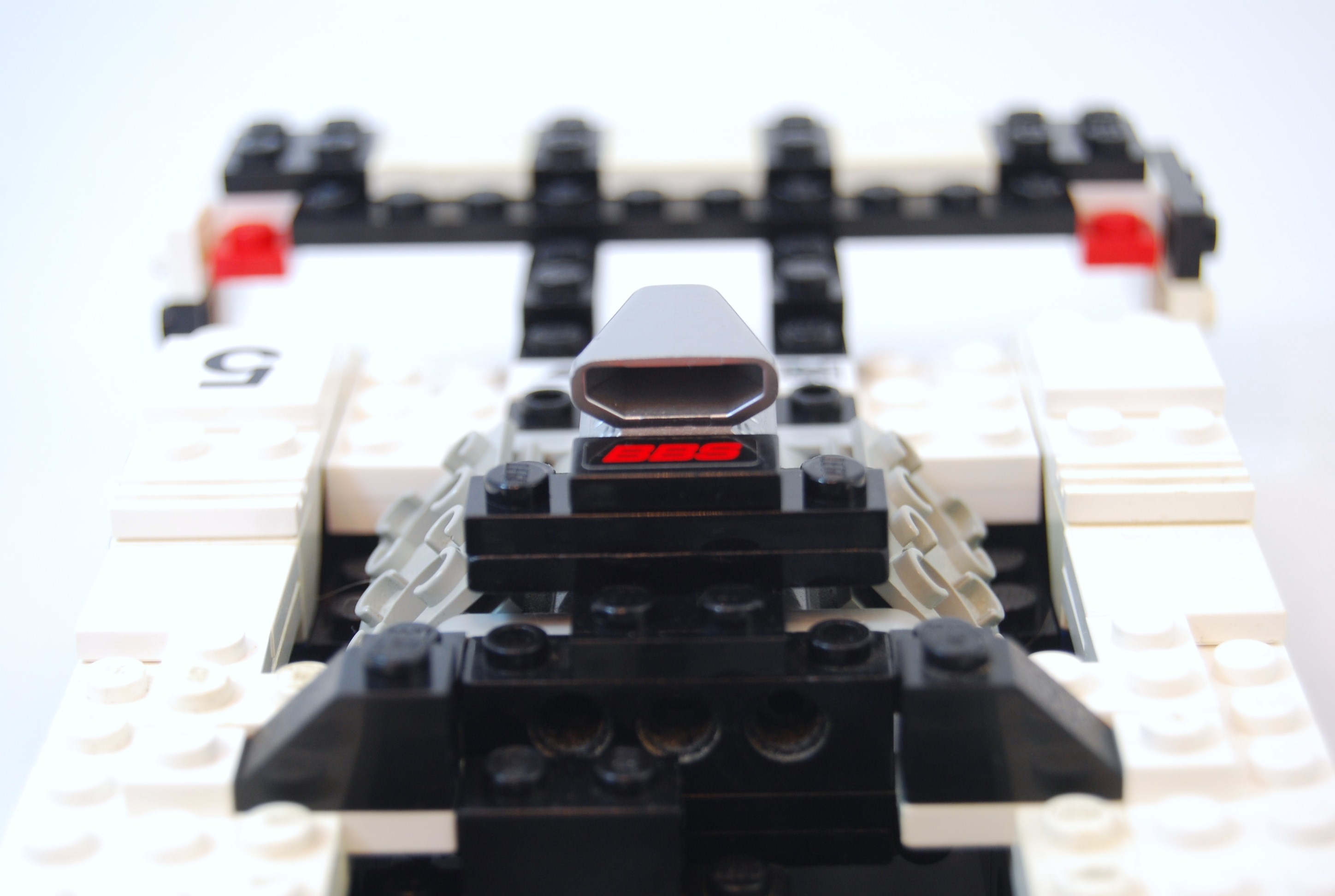 peugeot_905_powertrain_11.jpg