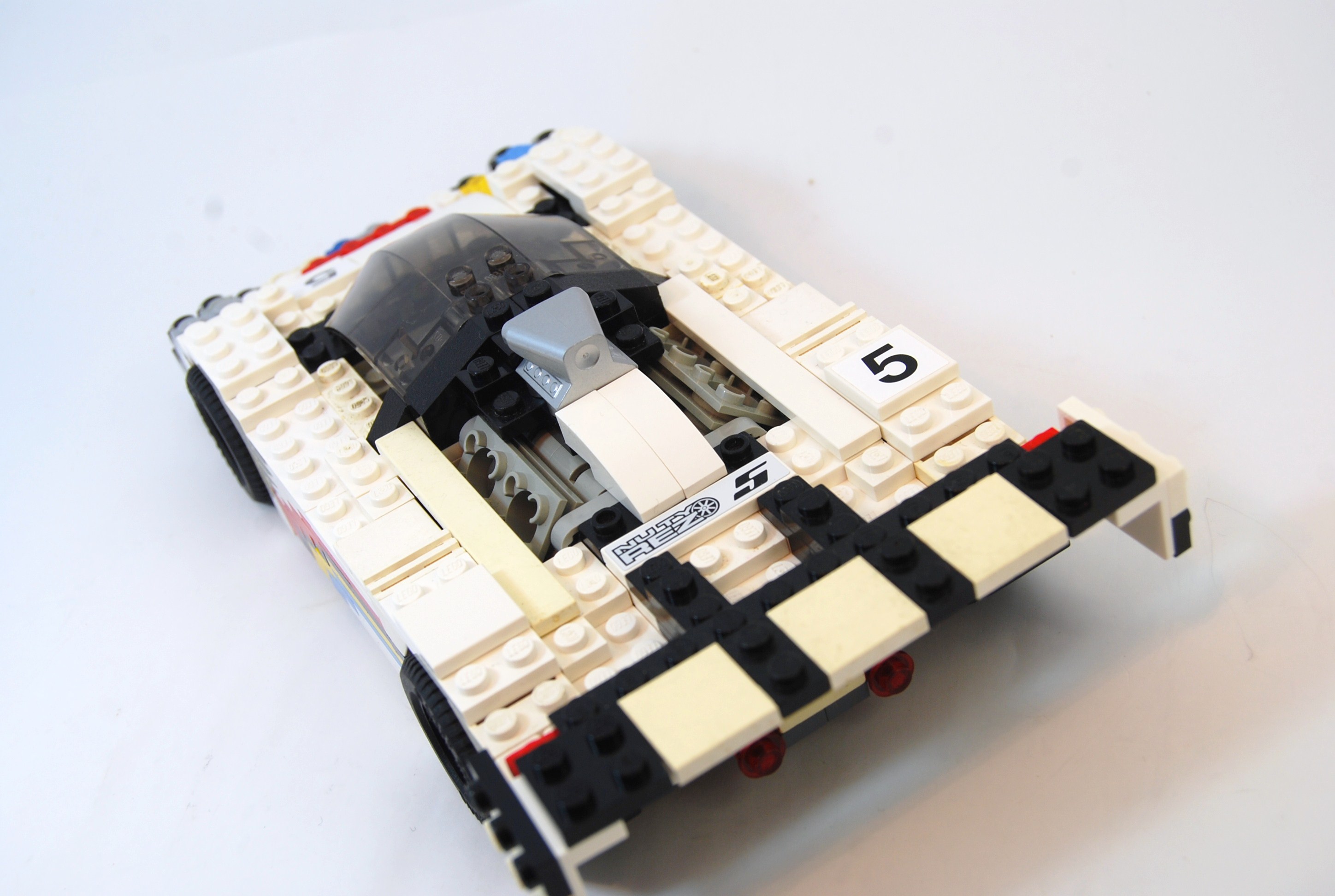 peugeot_905_racer_27.jpg