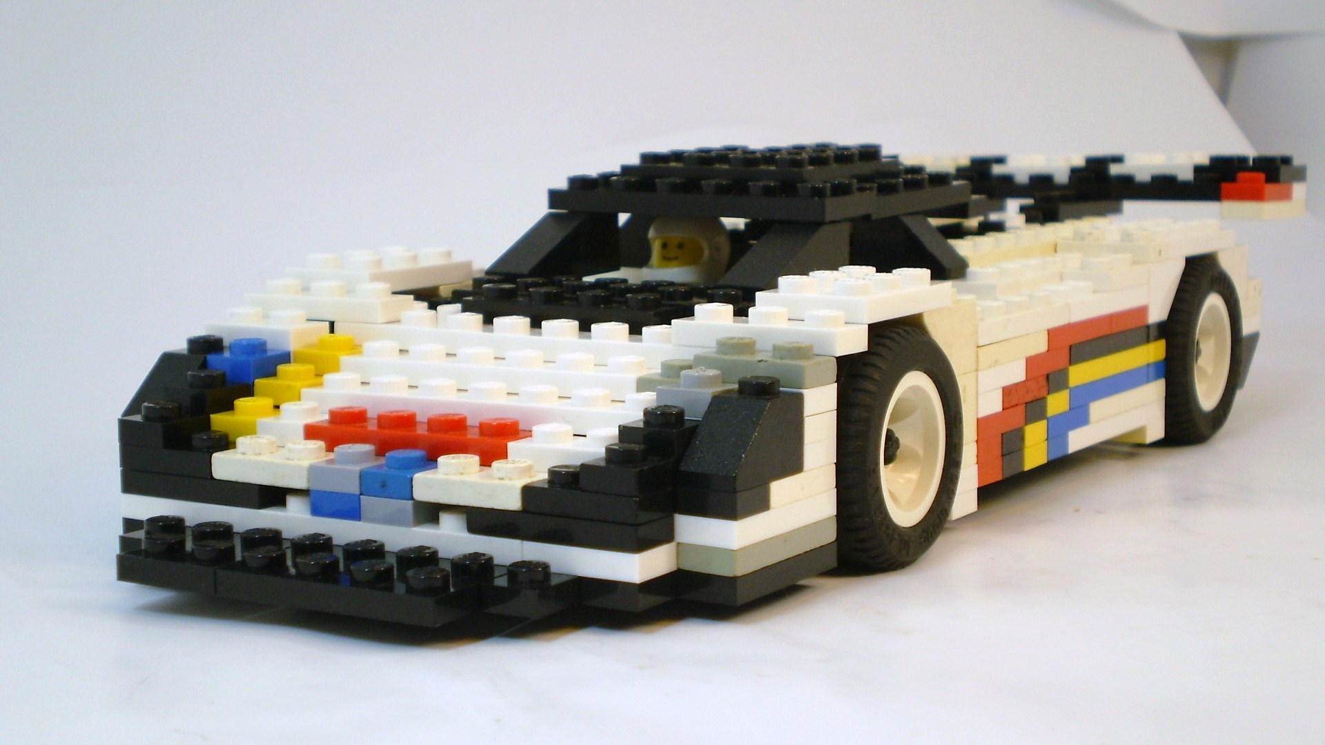peugeot_905_old_13.jpg