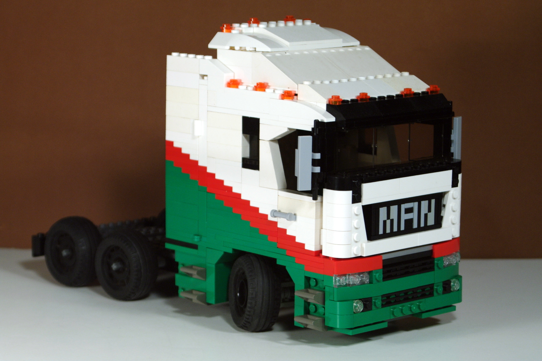 man_octan_racing_truck_03.jpg