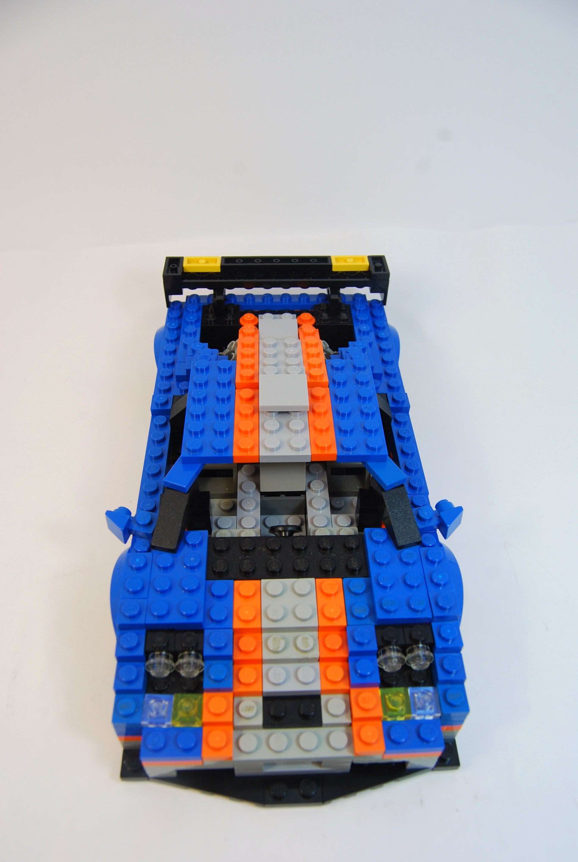 mclaren_f1_gtr_14.jpg