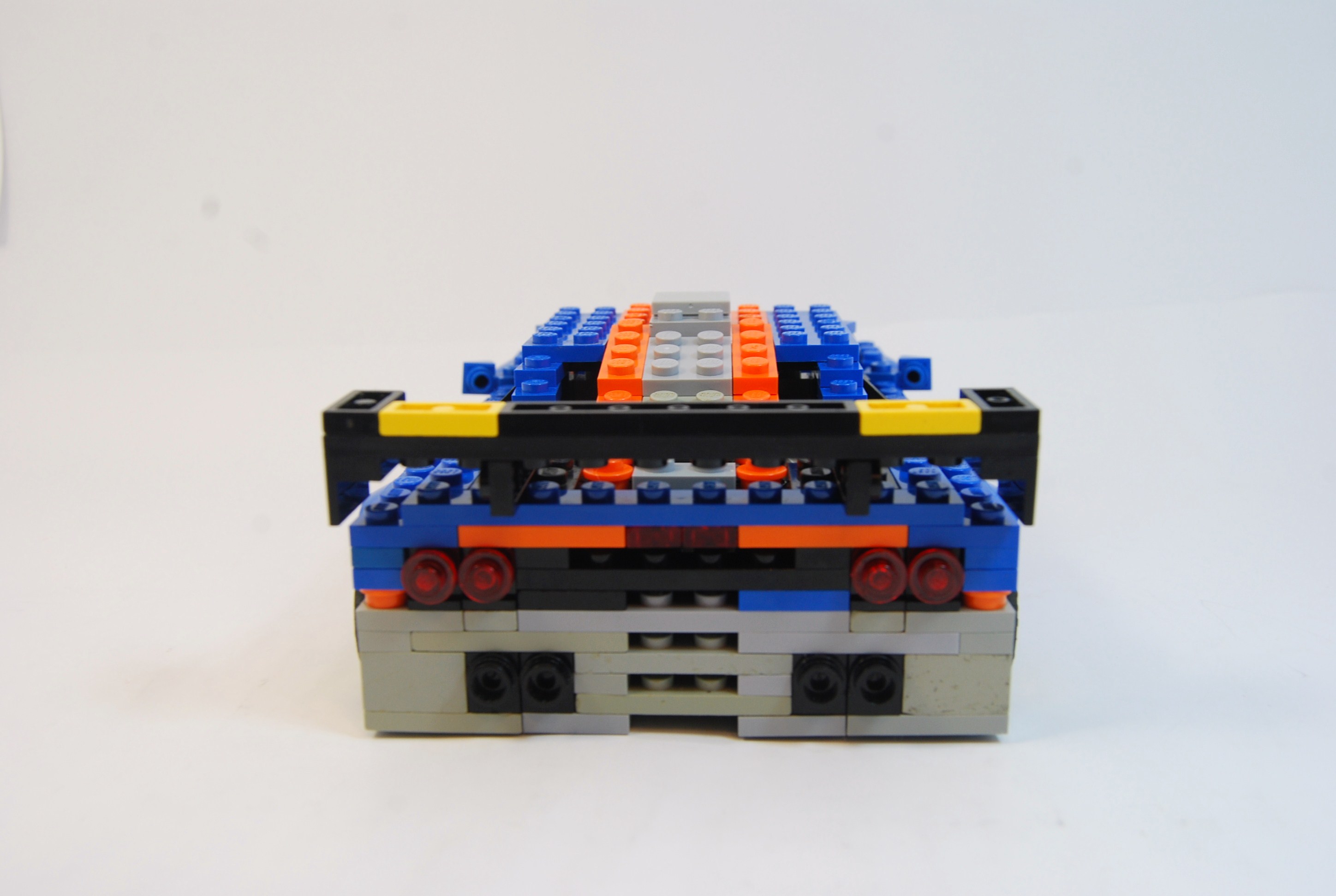 mclaren_f1_gtr_27.jpg
