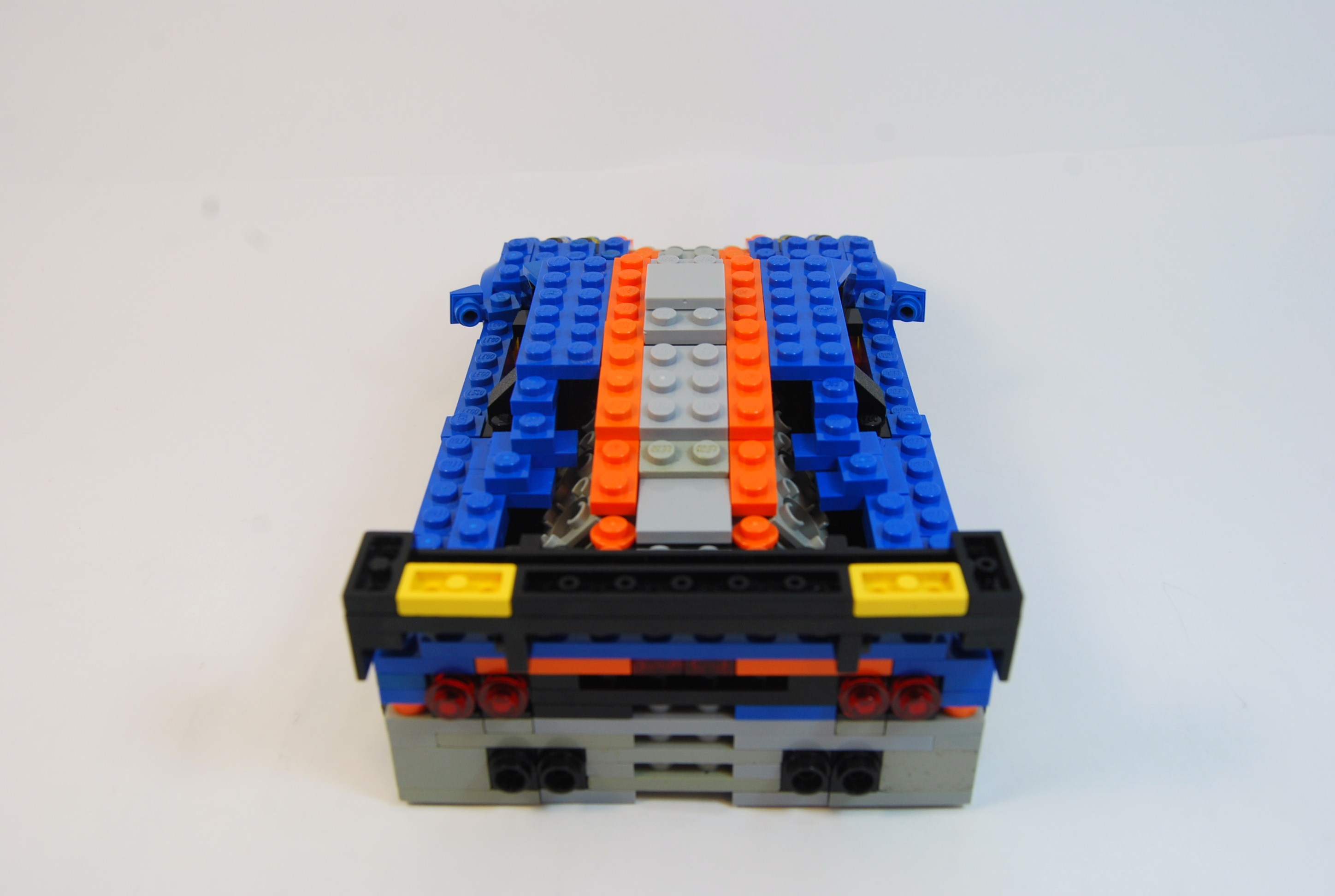 mclaren_f1_gtr_28.jpg