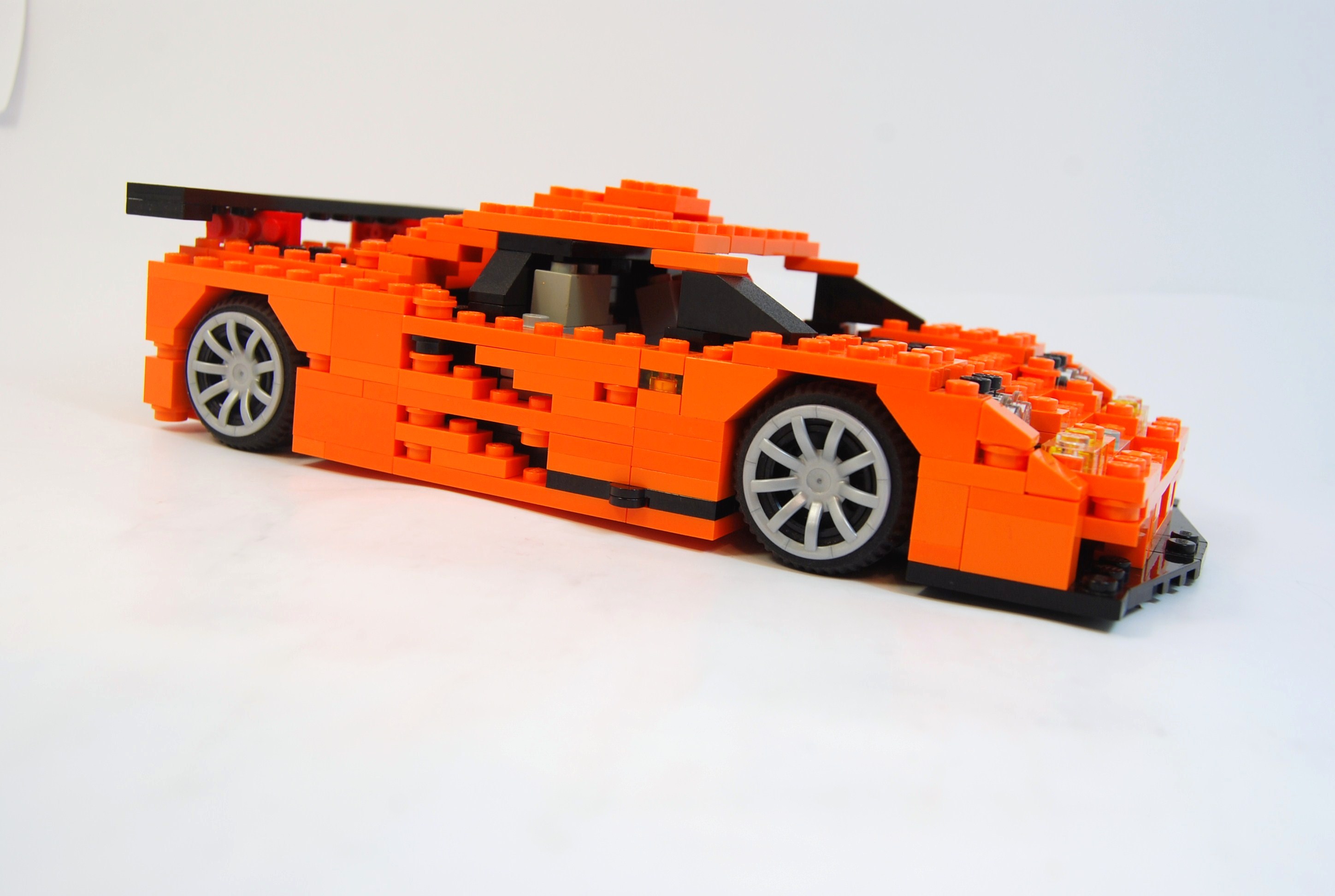 mclaren_f1_lm_road_01.jpg