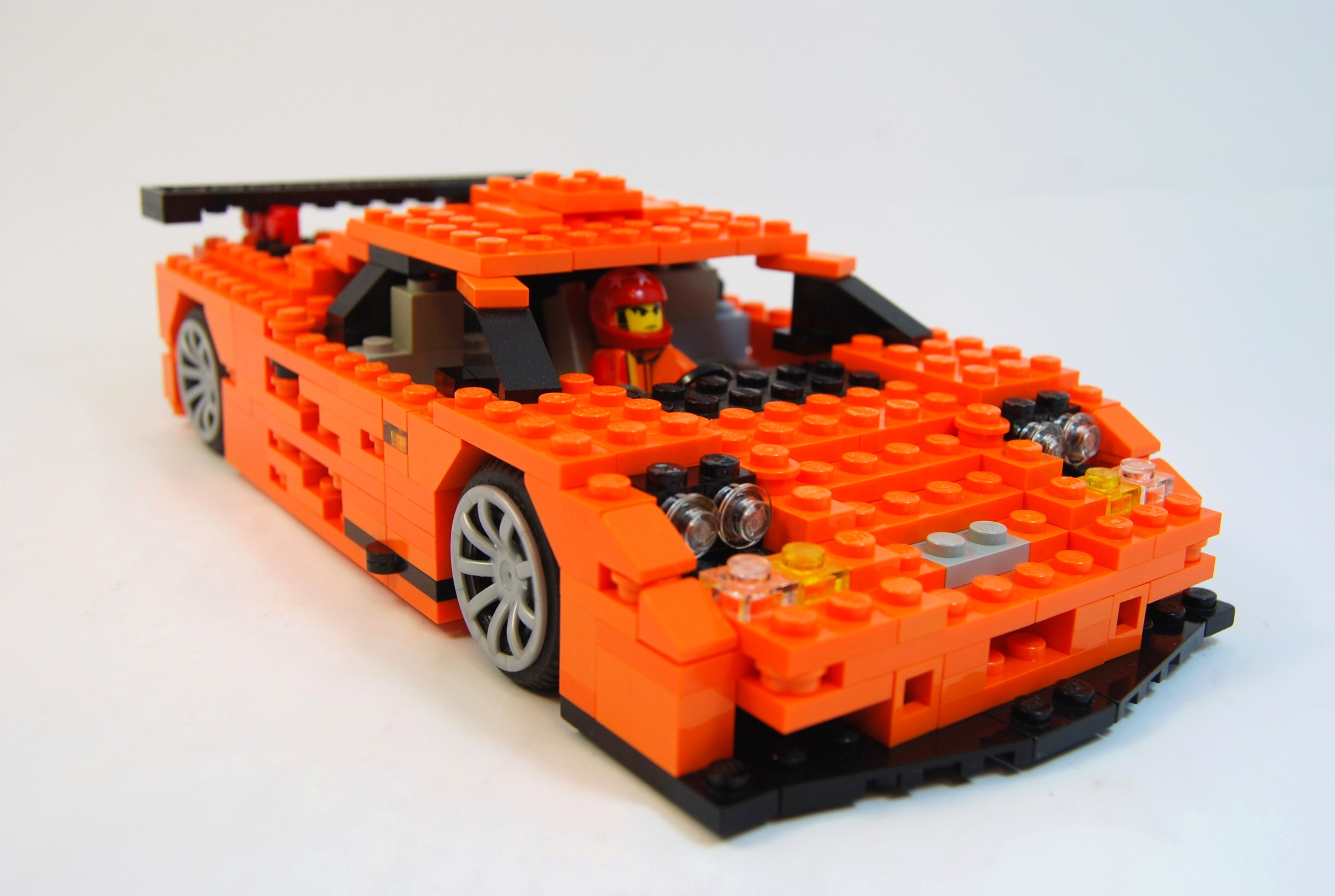 mclaren_f1_lm_road_08.jpg