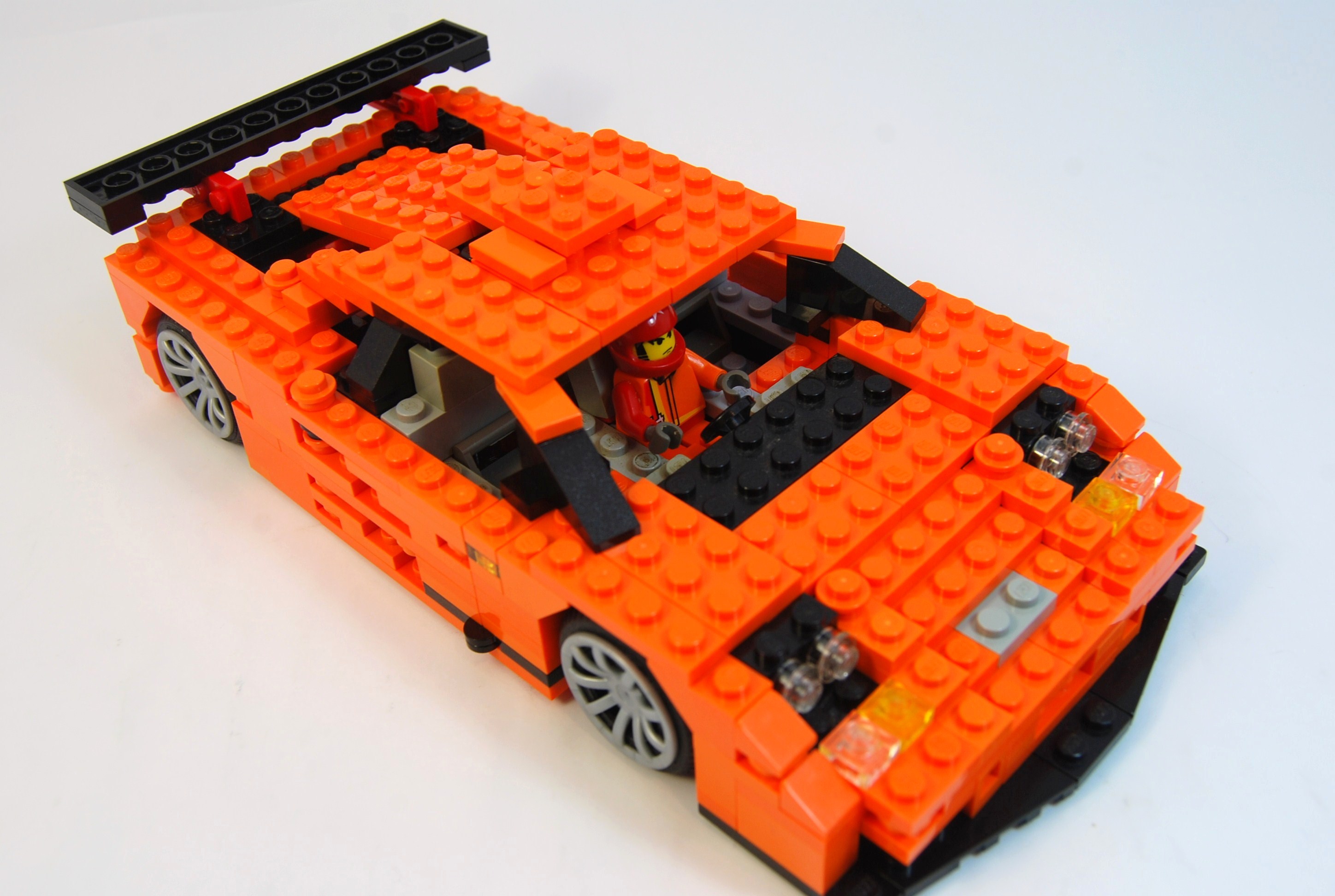 mclaren_f1_lm_road_09.jpg