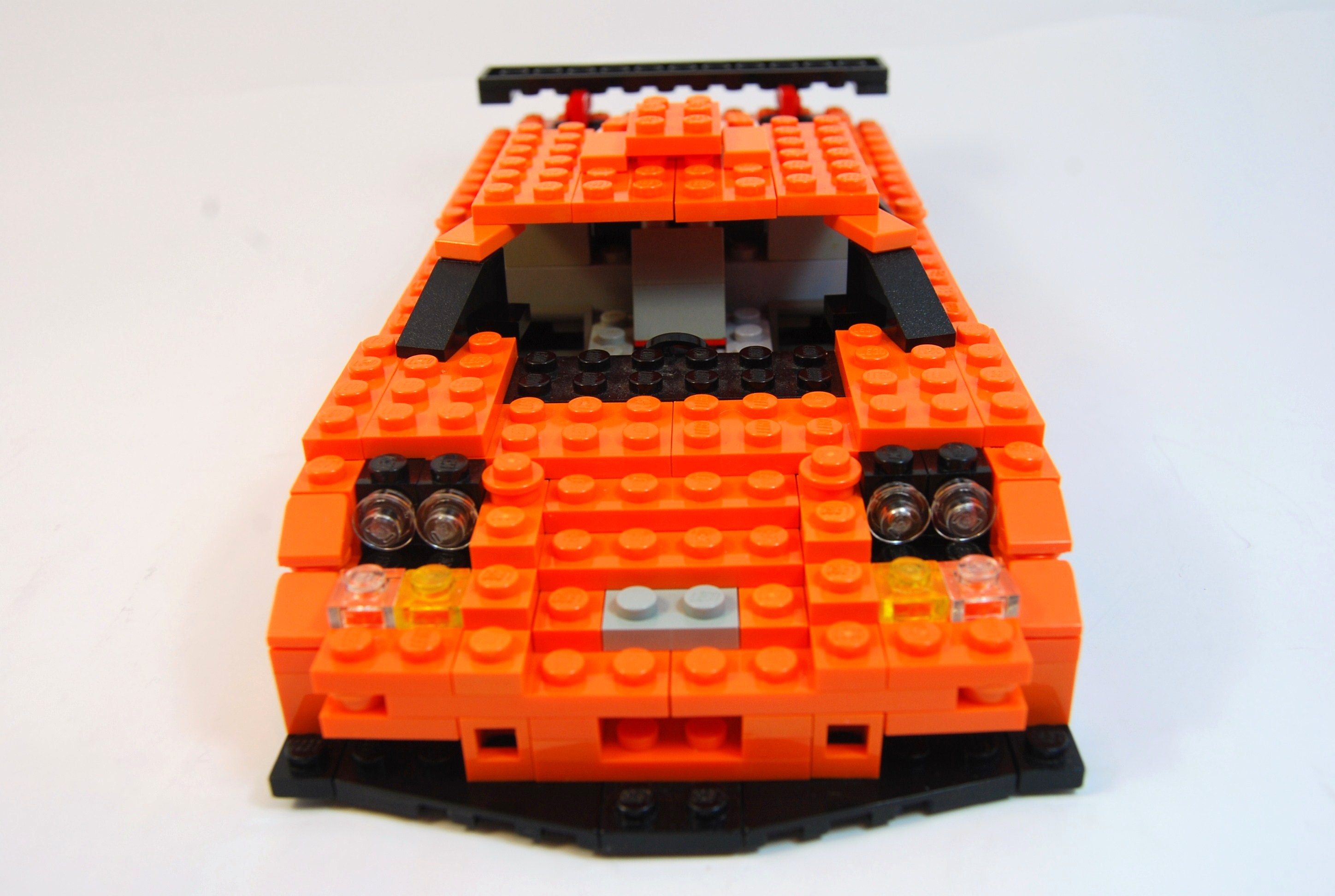 mclaren_f1_lm_road_13.jpg