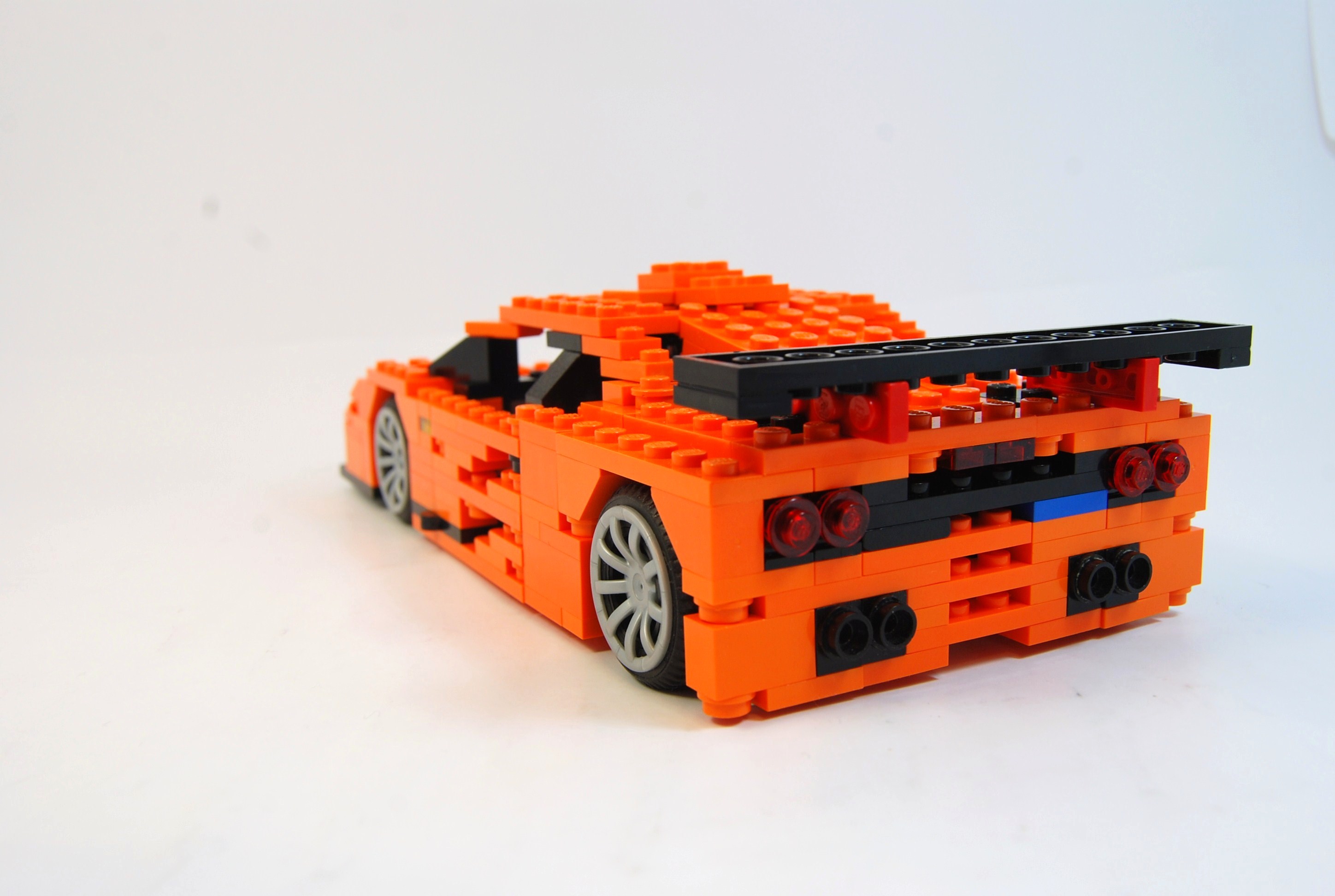 mclaren_f1_lm_road_19.jpg