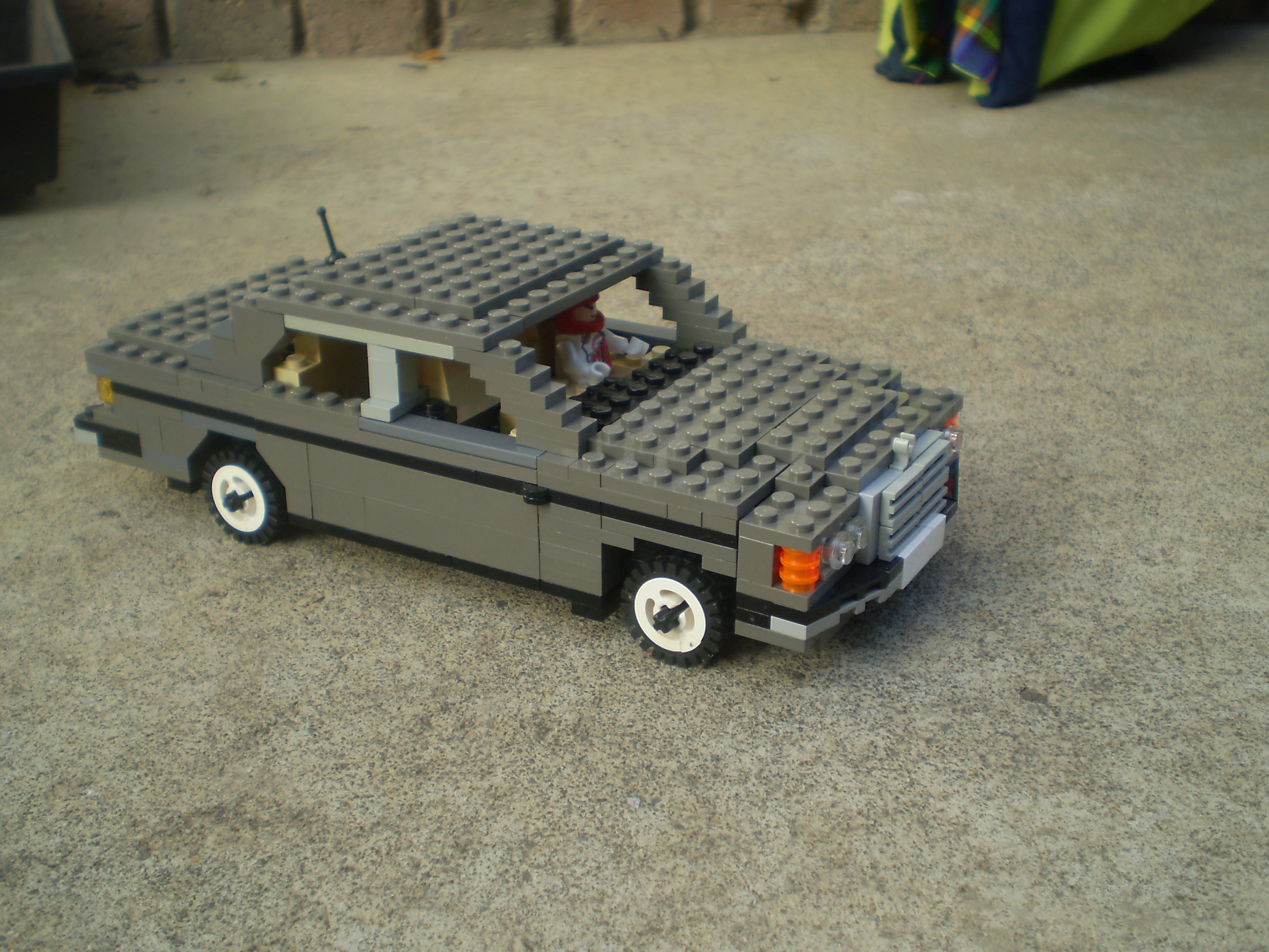 1976_mercedes-benz_w123.jpg