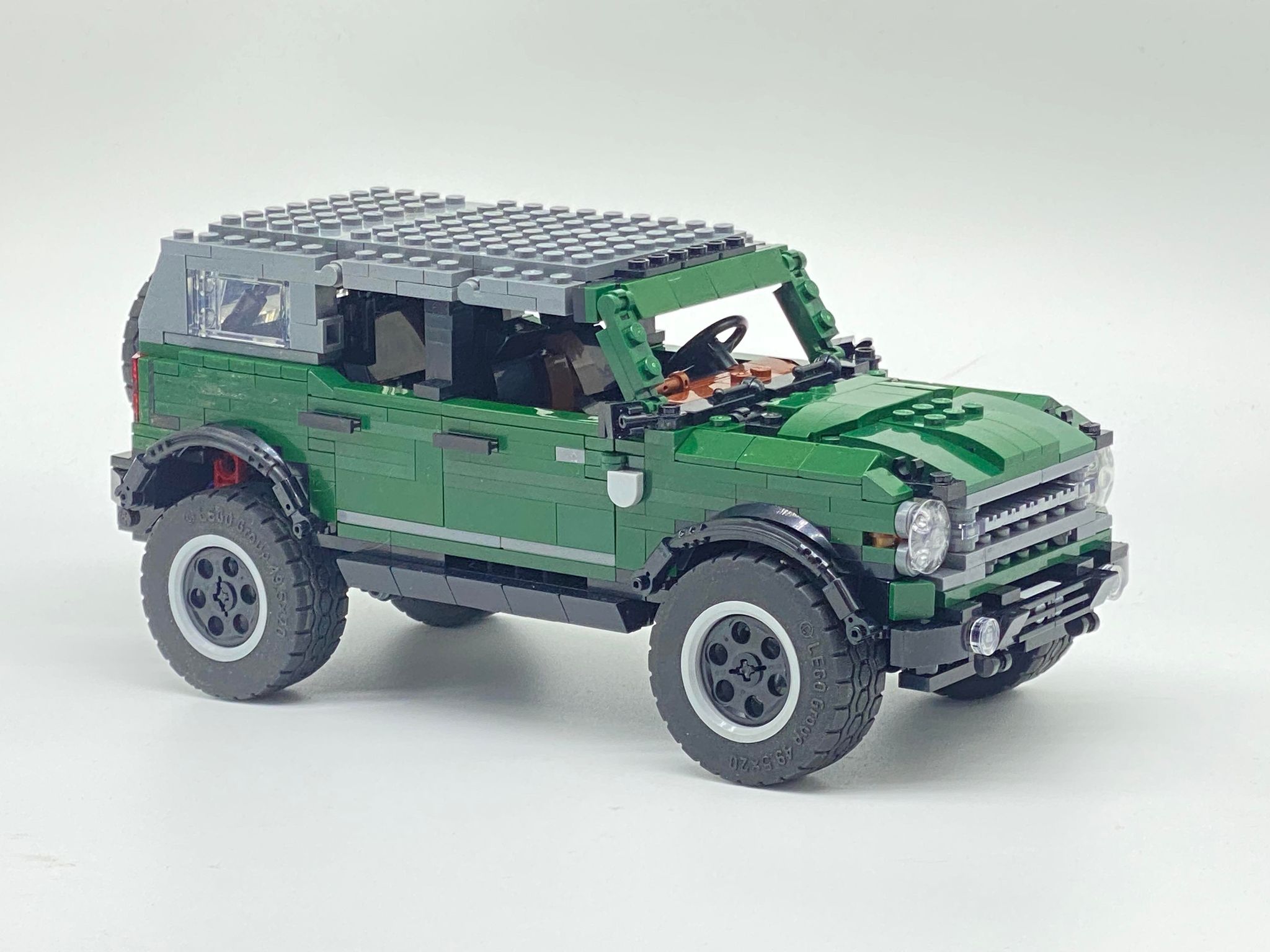 2021_ford_bronco_u725_4-door_eruption_green.jpg