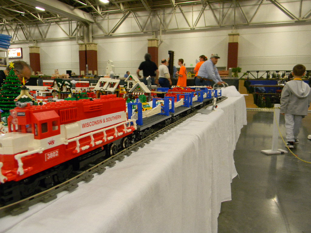 blade_train_front.jpg