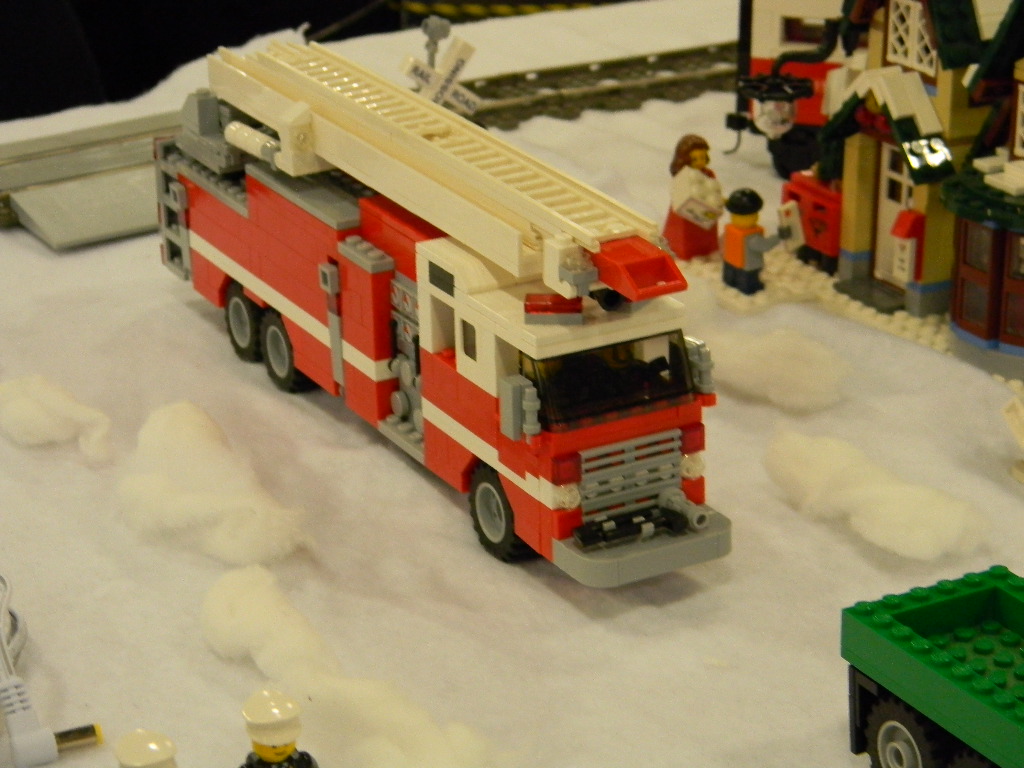 north_shore_fire_department_ladder_truck.jpg