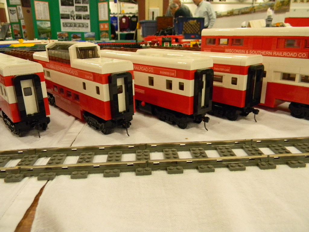 wsor_passenger_cars_4.jpg