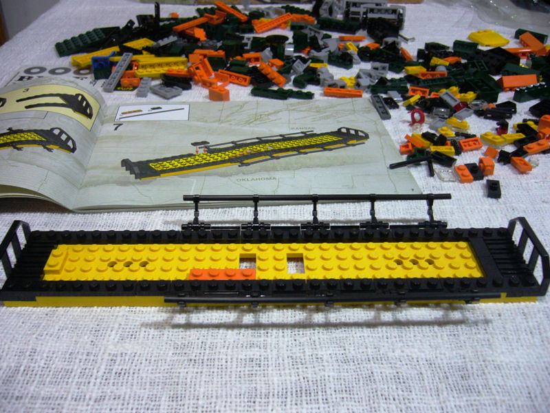 lego_10133_bnsf_gp-38_pic10.jpg