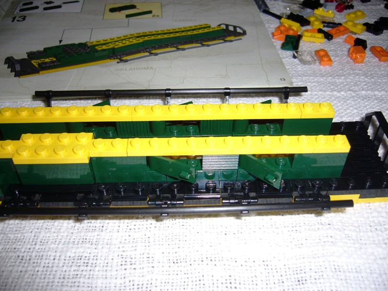 lego_10133_bnsf_gp-38_pic11.jpg