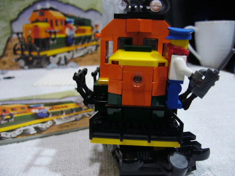 lego_10133_bnsf_gp-38_pic24.jpg