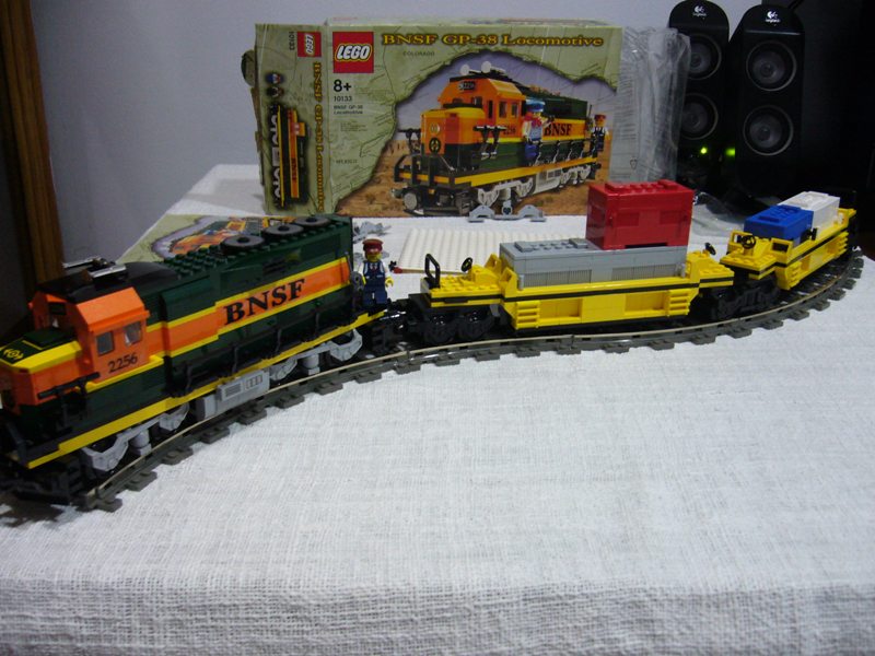 lego_10133_bnsf_gp-38_pic30.jpg