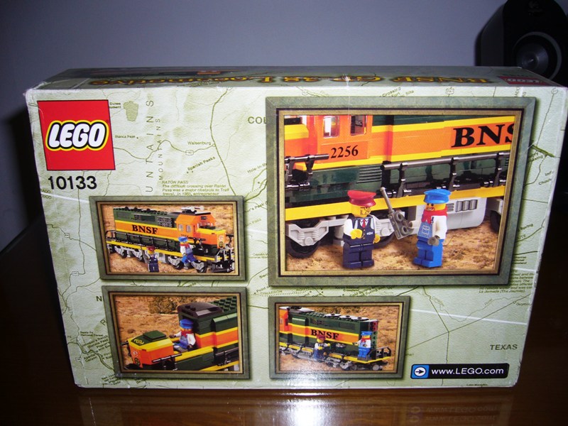 lego_10133_bnsf_gp-38_pic5.jpg