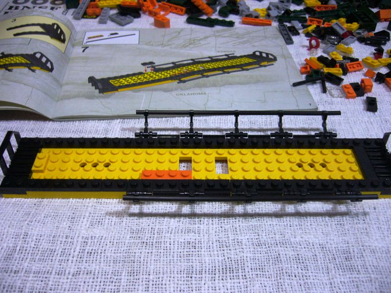 lego_10133_bnsf_gp-38_pic9.jpg