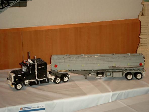 031-tanktruck-berlin-2003.jpg
