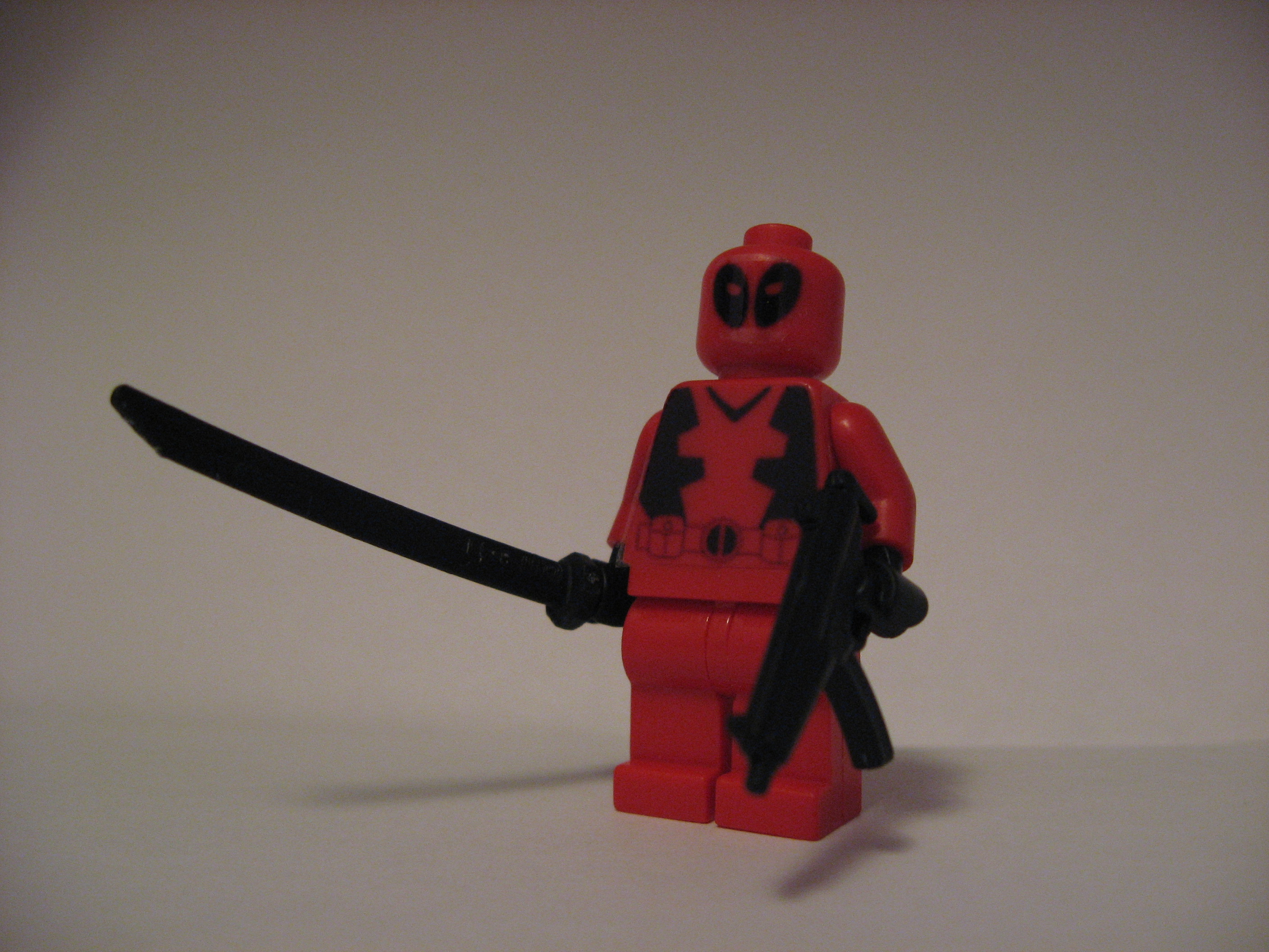 deadpool_minifig.jpg