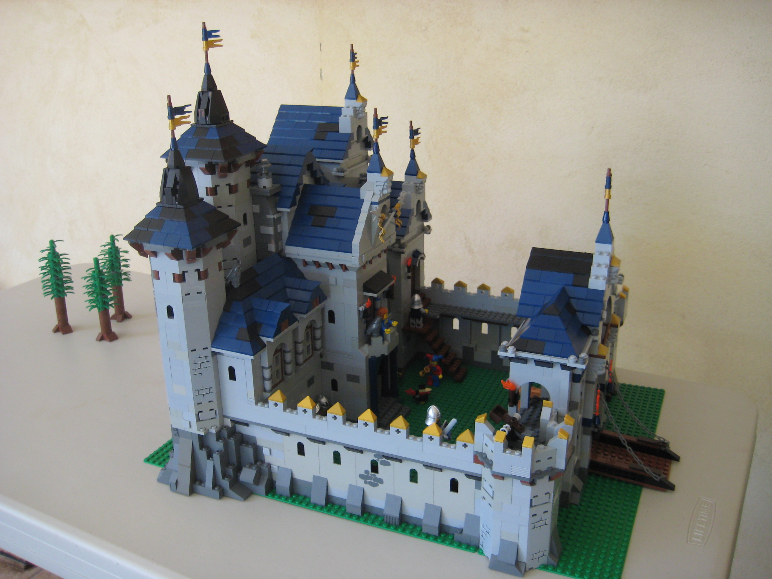 castle002.jpg