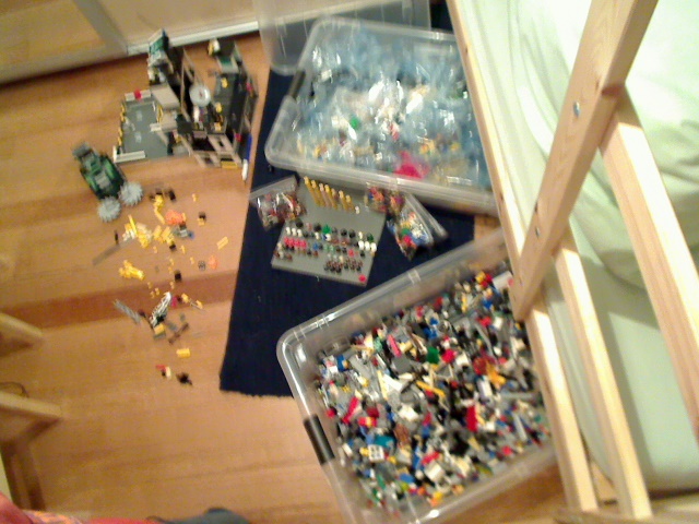 unsorted_lego.jpg