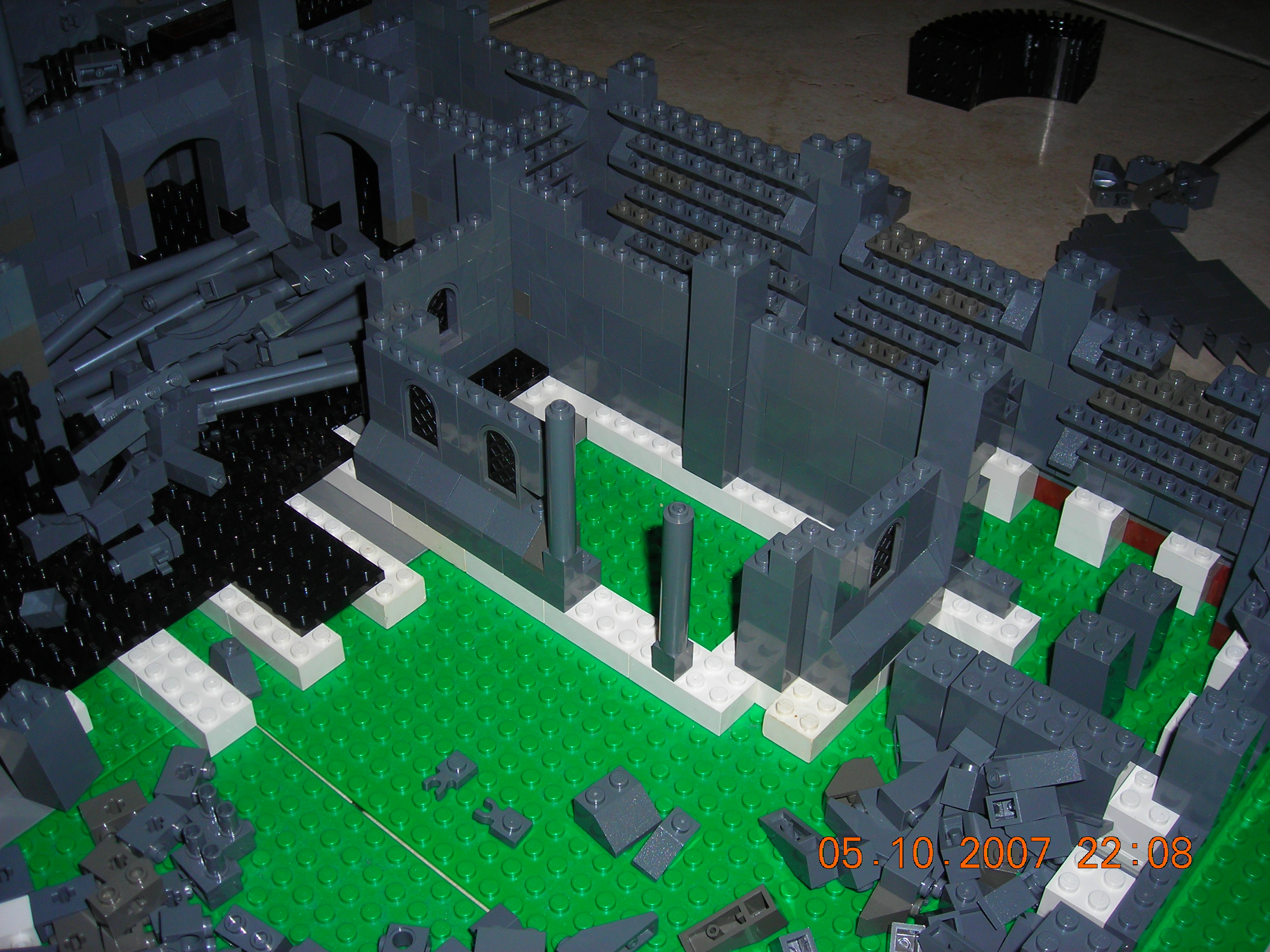 00_grey_castle_construction_019.jpg