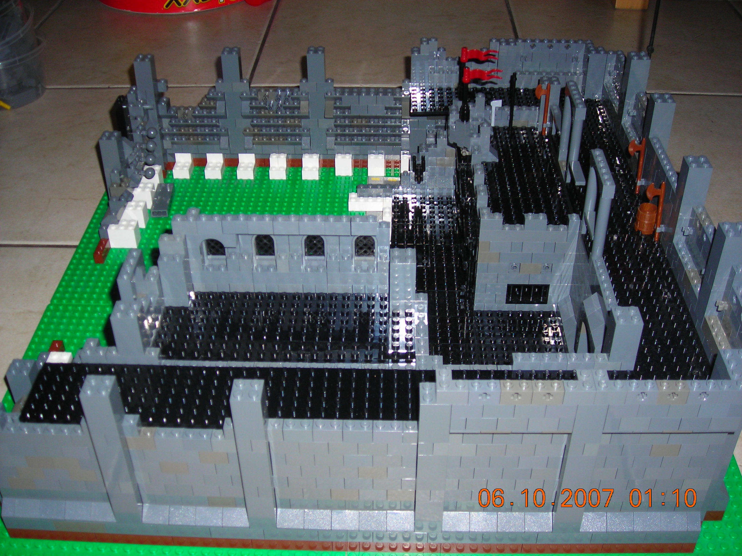 00_grey_castle_construction_026.jpg