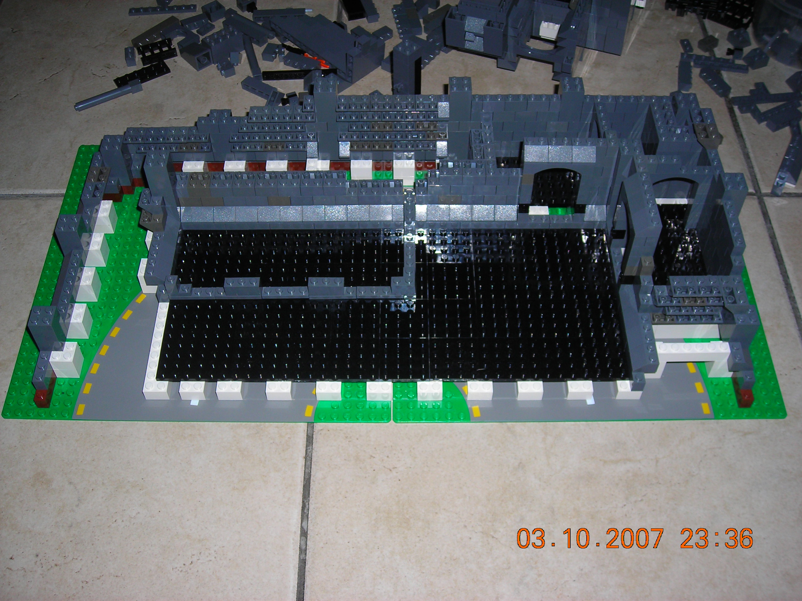 grey_castle_construction_007.jpg