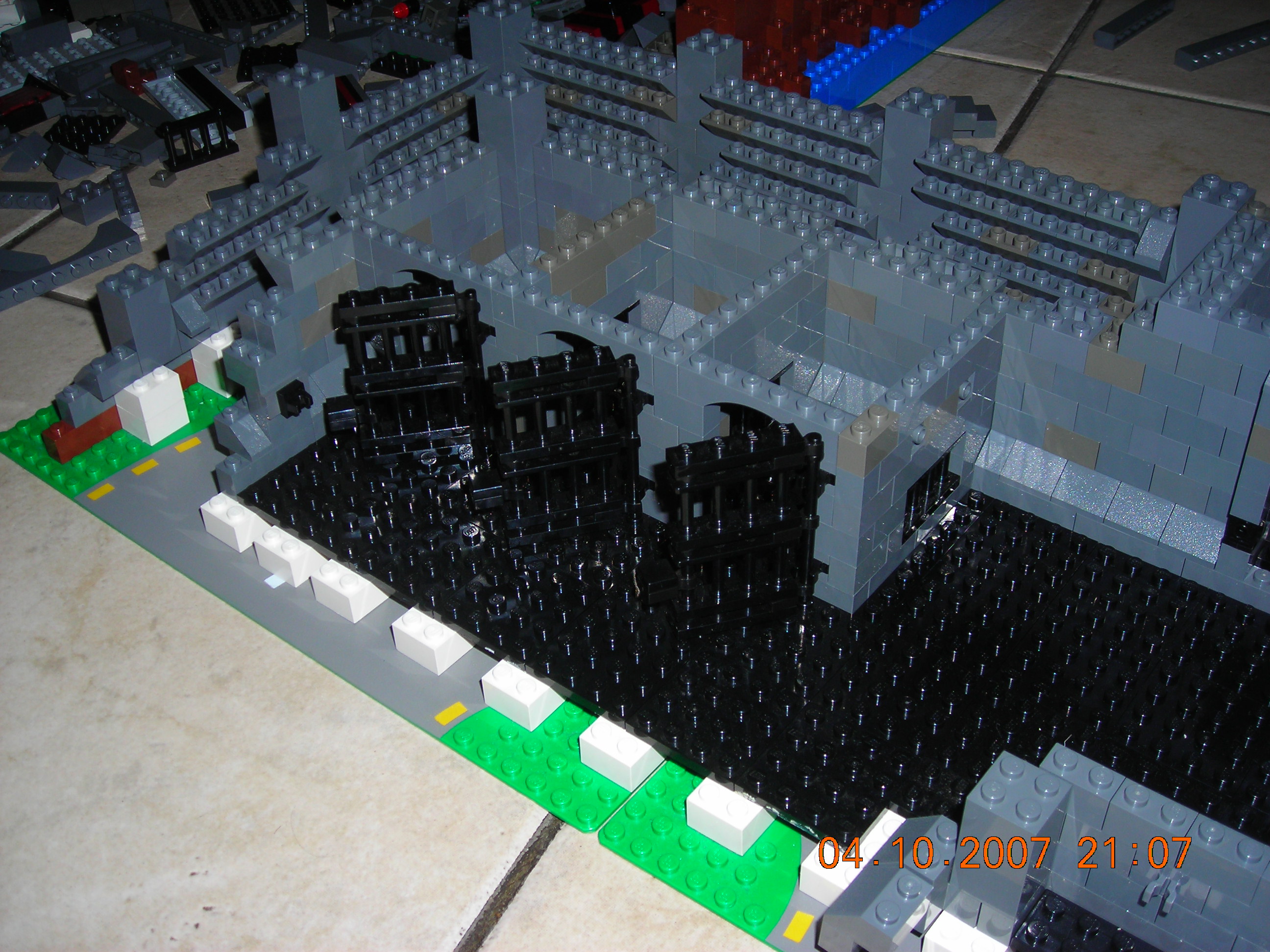 grey_castle_construction_012.jpg