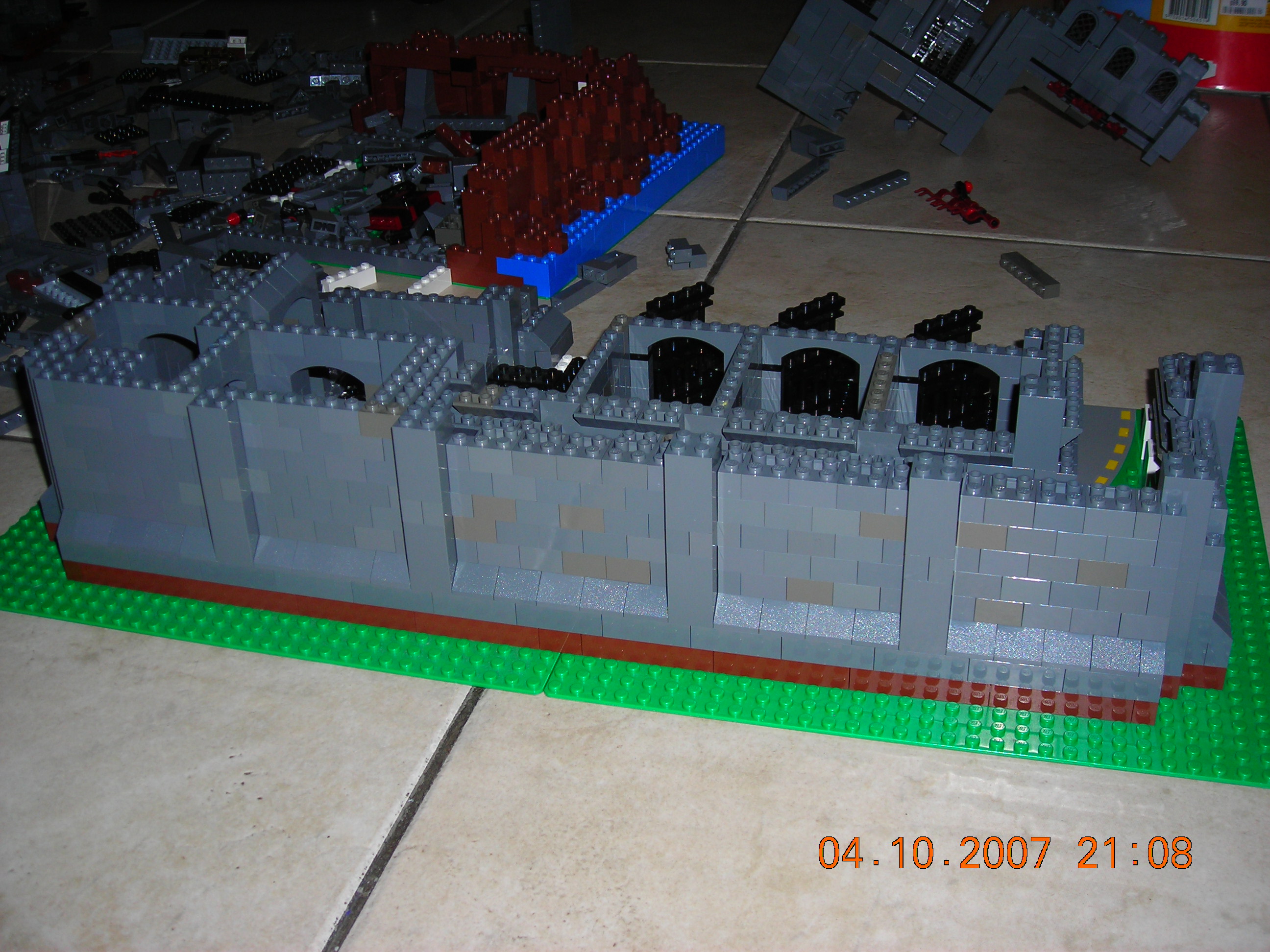 grey_castle_construction_015.jpg