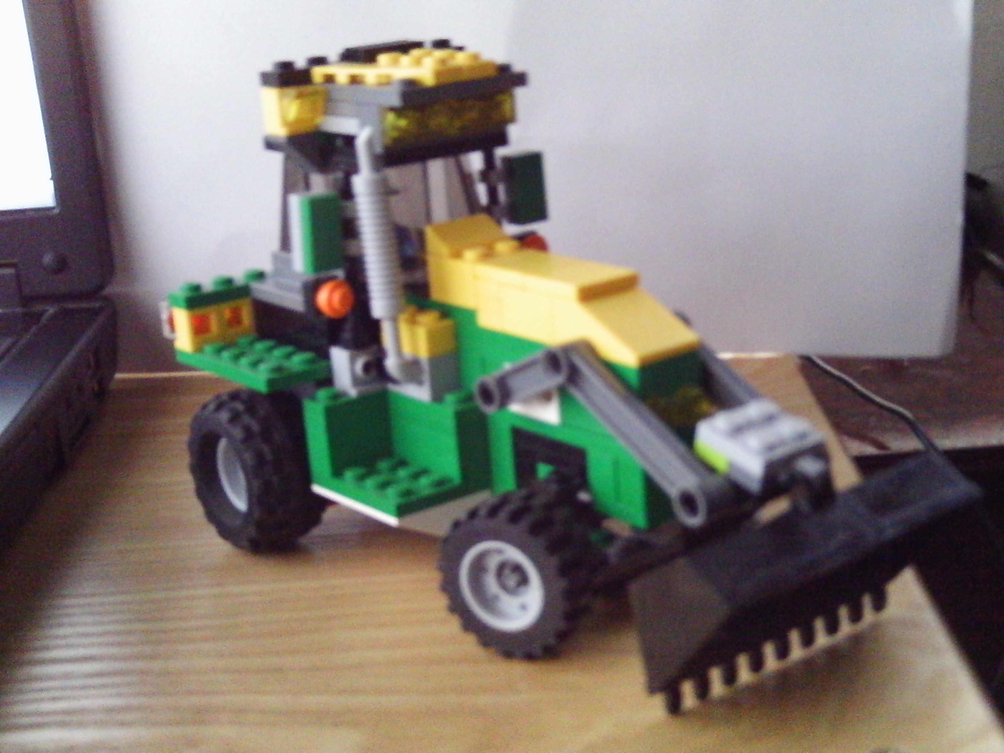 tractor_003.jpg