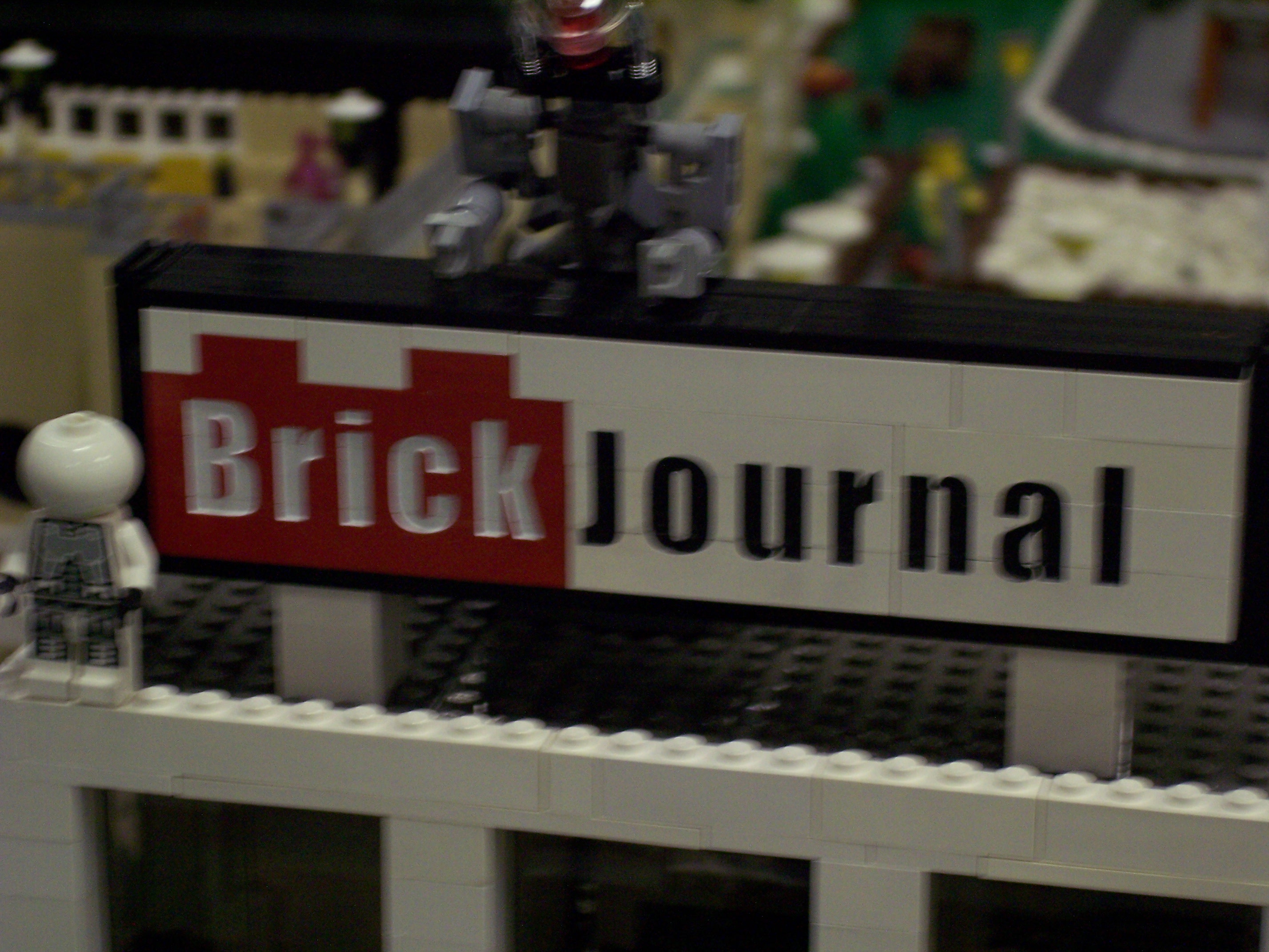 brickfest2005_056_sat.jpg