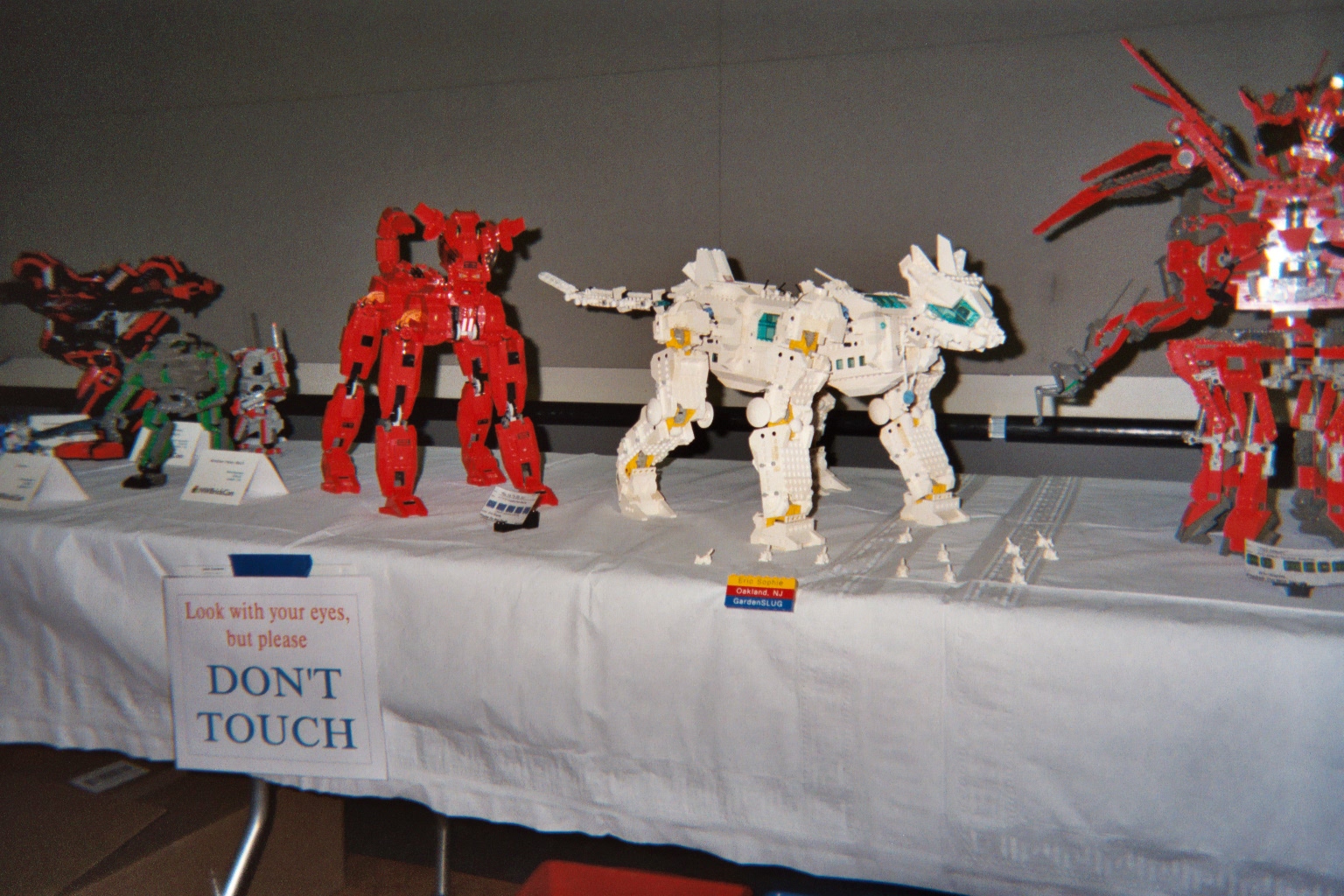 brickcon_2003_sun_05oct_015_12a.jpg