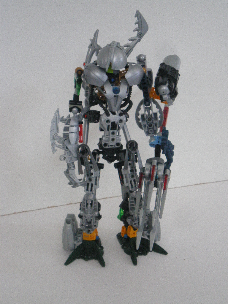 brickshelfbionicle_002.jpg