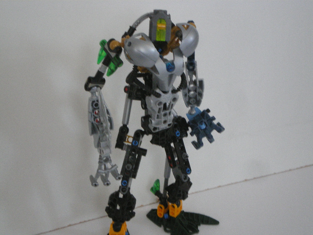 brickshelfbionicle_005.jpg