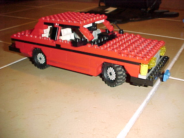 volvo240dlside.jpg