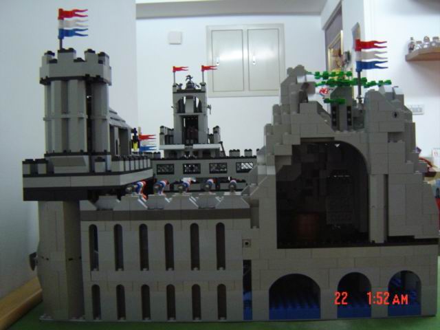 castle_04_back.jpg