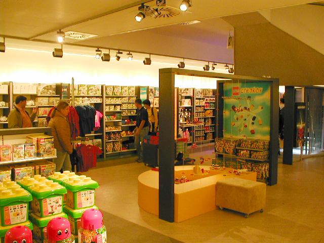 legoshop-cologne-09.jpg