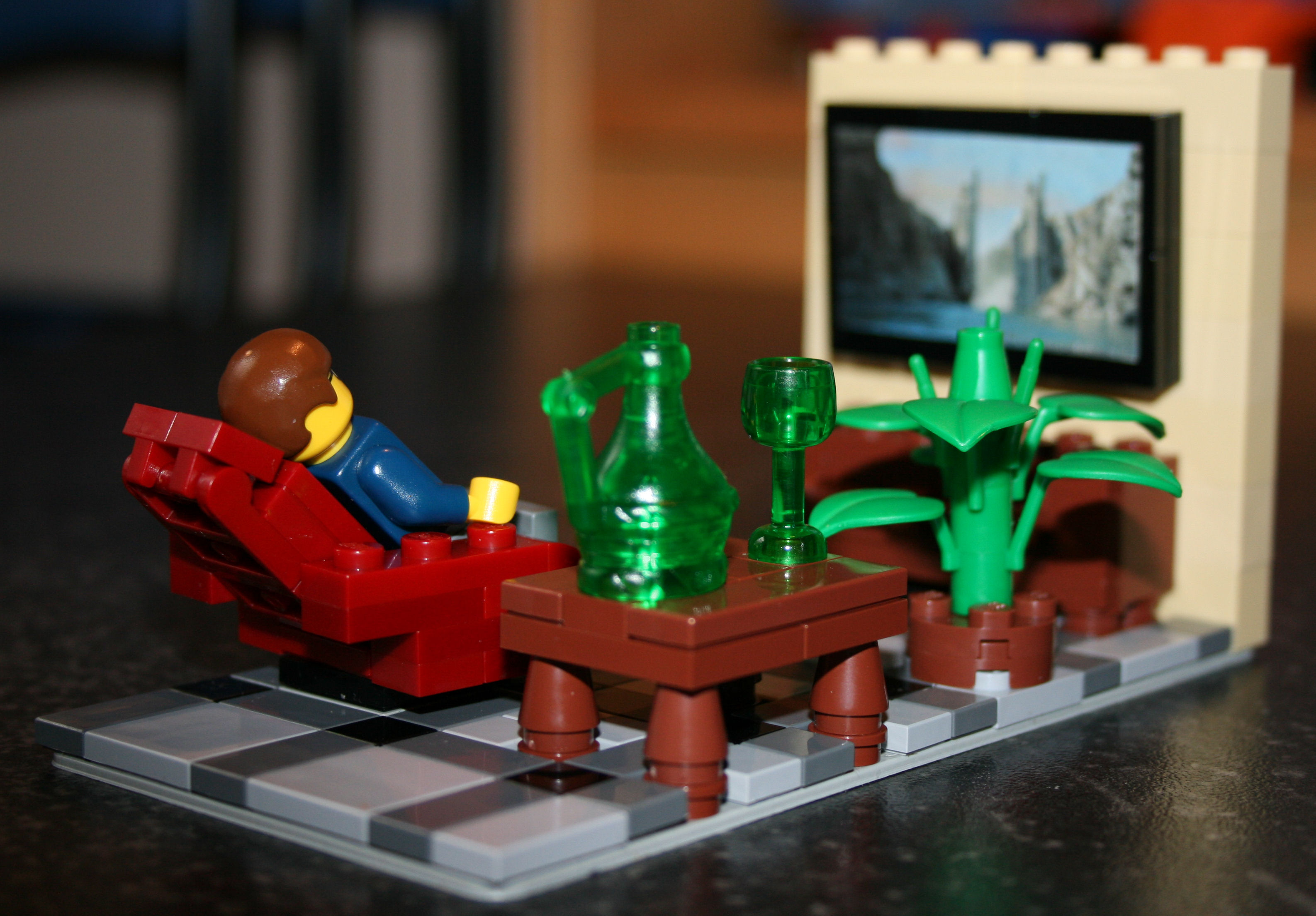 flat-tv-from-legorianer-and-legocastle-002.jpg